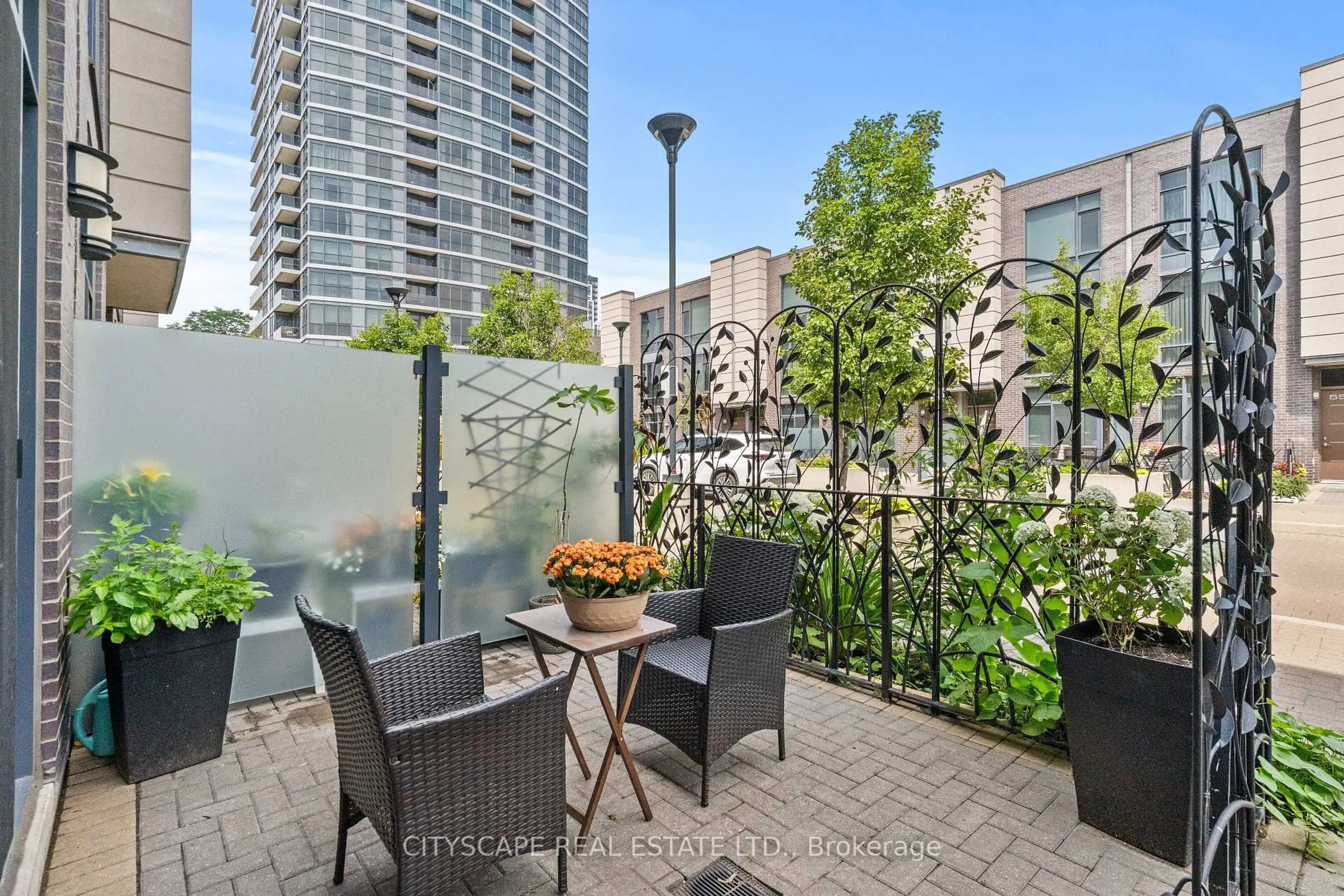 Patio, unknown for 23 Valhalla Inn Rd #50, Toronto Ontario M9B 1S9