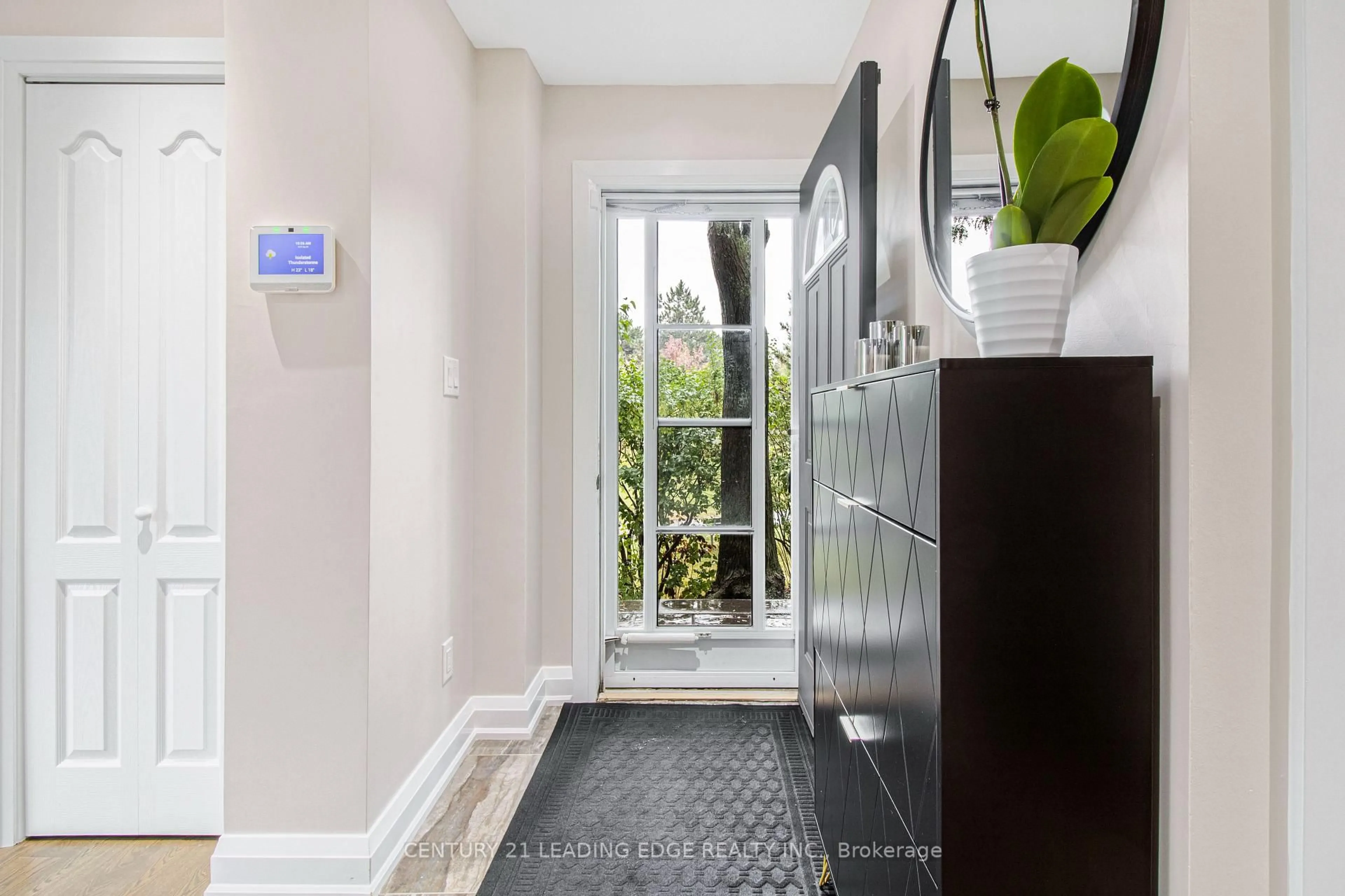 Indoor entryway for 120 Falconer Dr #24, Mississauga Ontario L5N 1P5