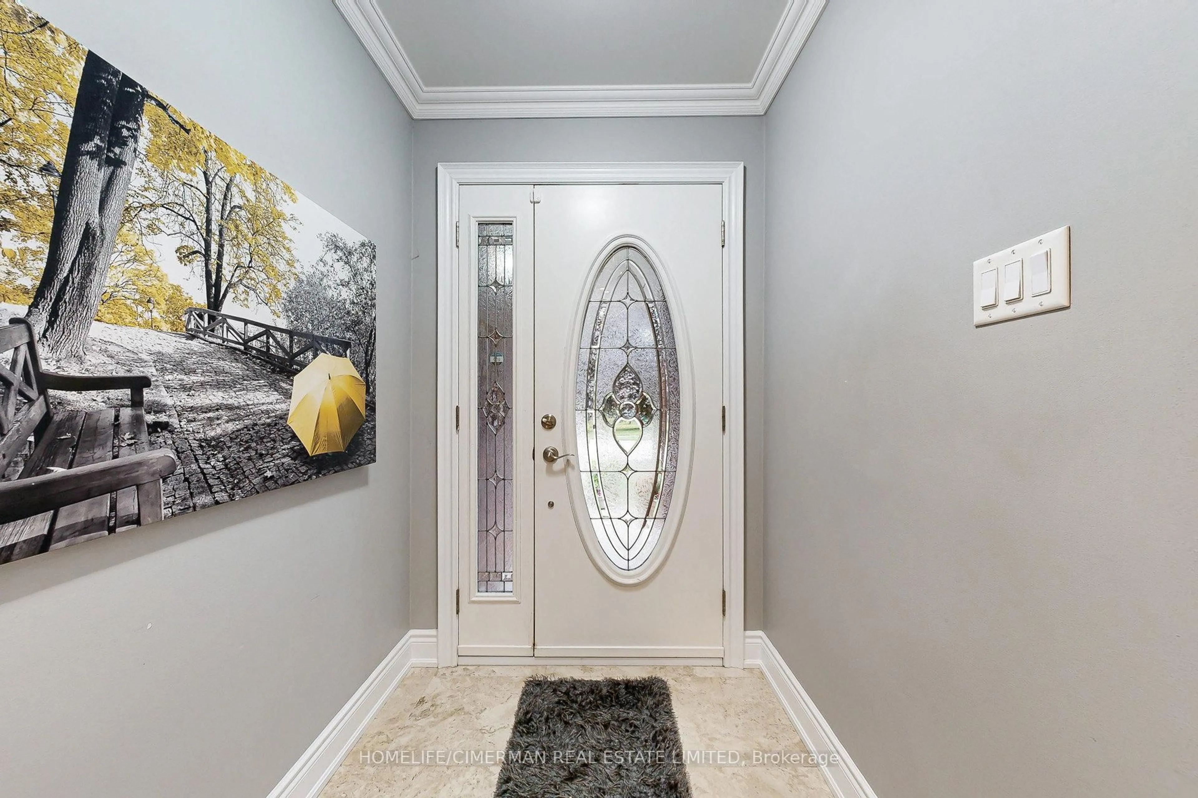 Indoor entryway for 937 Stargazer Dr, Mississauga Ontario L5V 1E9