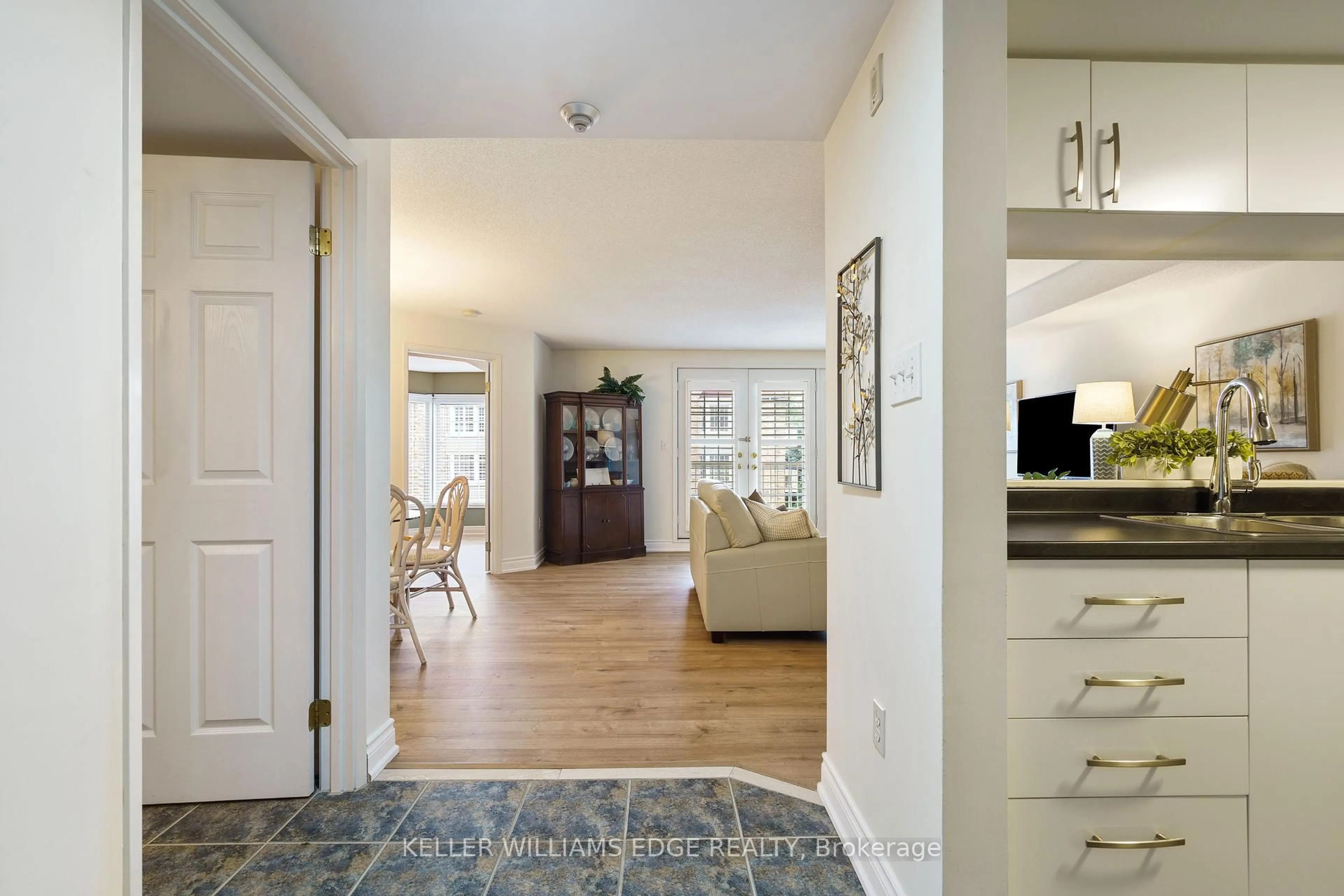 Indoor entryway for 216 Plains Rd #A304, Burlington Ontario L7T 4K8