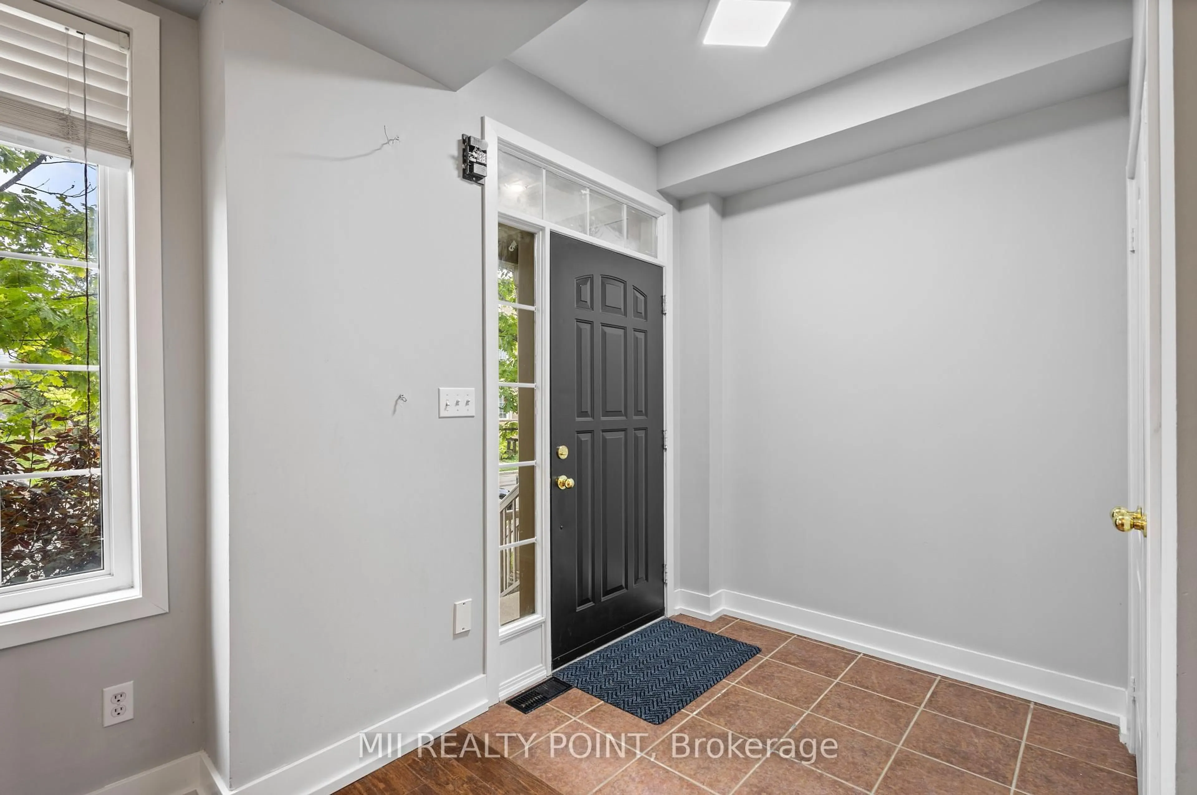 Indoor entryway for 24 Bowsfield Rd, Toronto Ontario M3J 3R3
