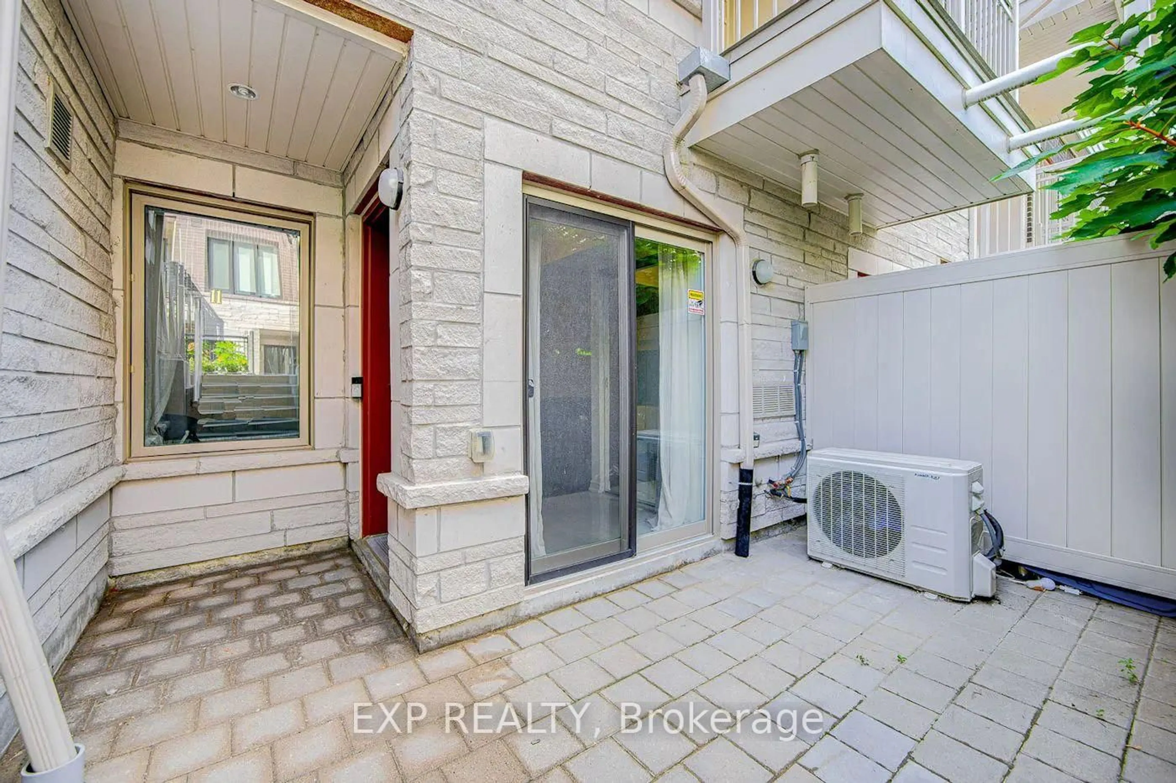Indoor entryway for 140 Long Branch Ave #11, Toronto Ontario M8W 0A9