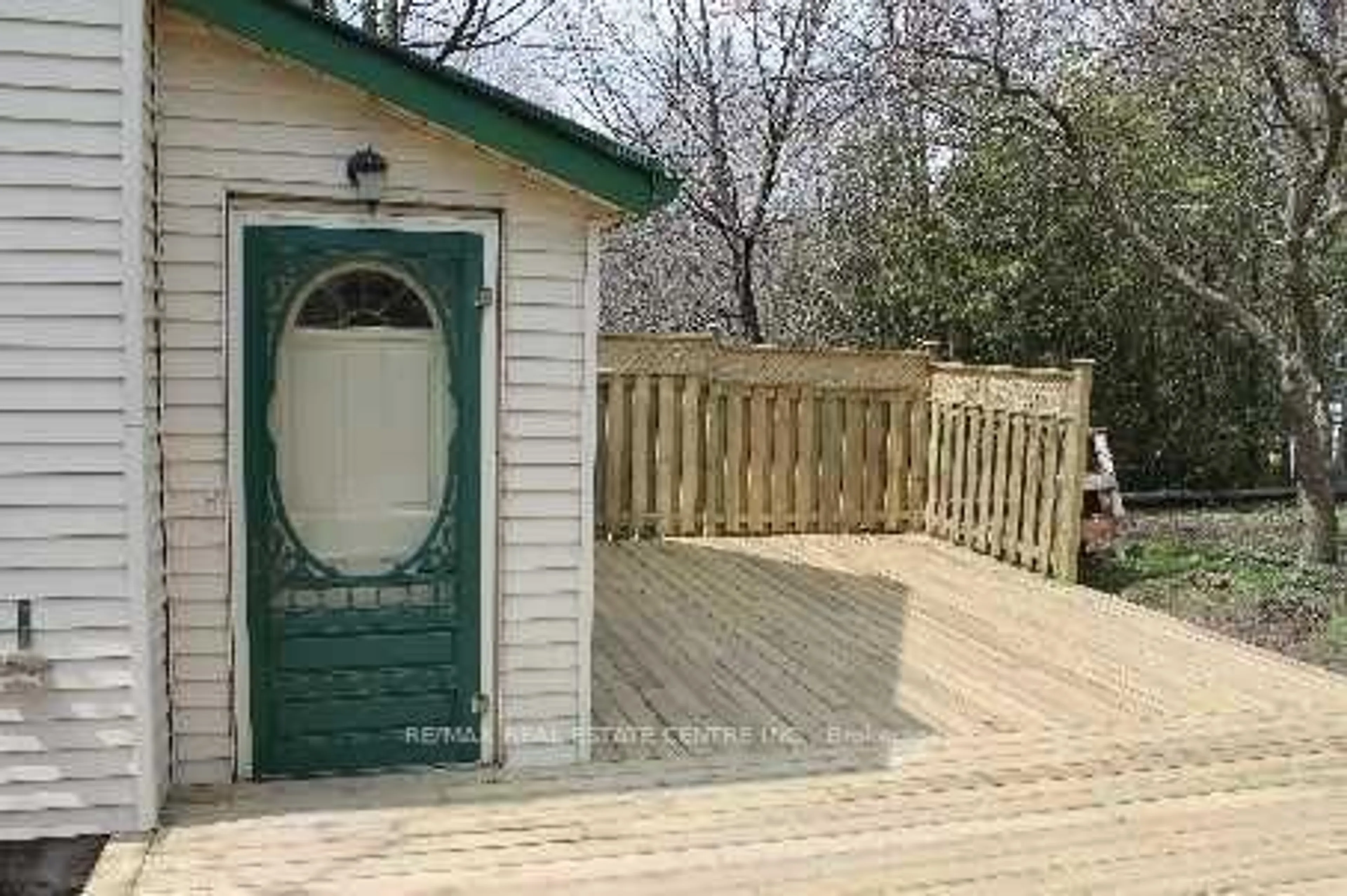 Unknown for 33 King St, Halton Hills Ontario L7G 2G9