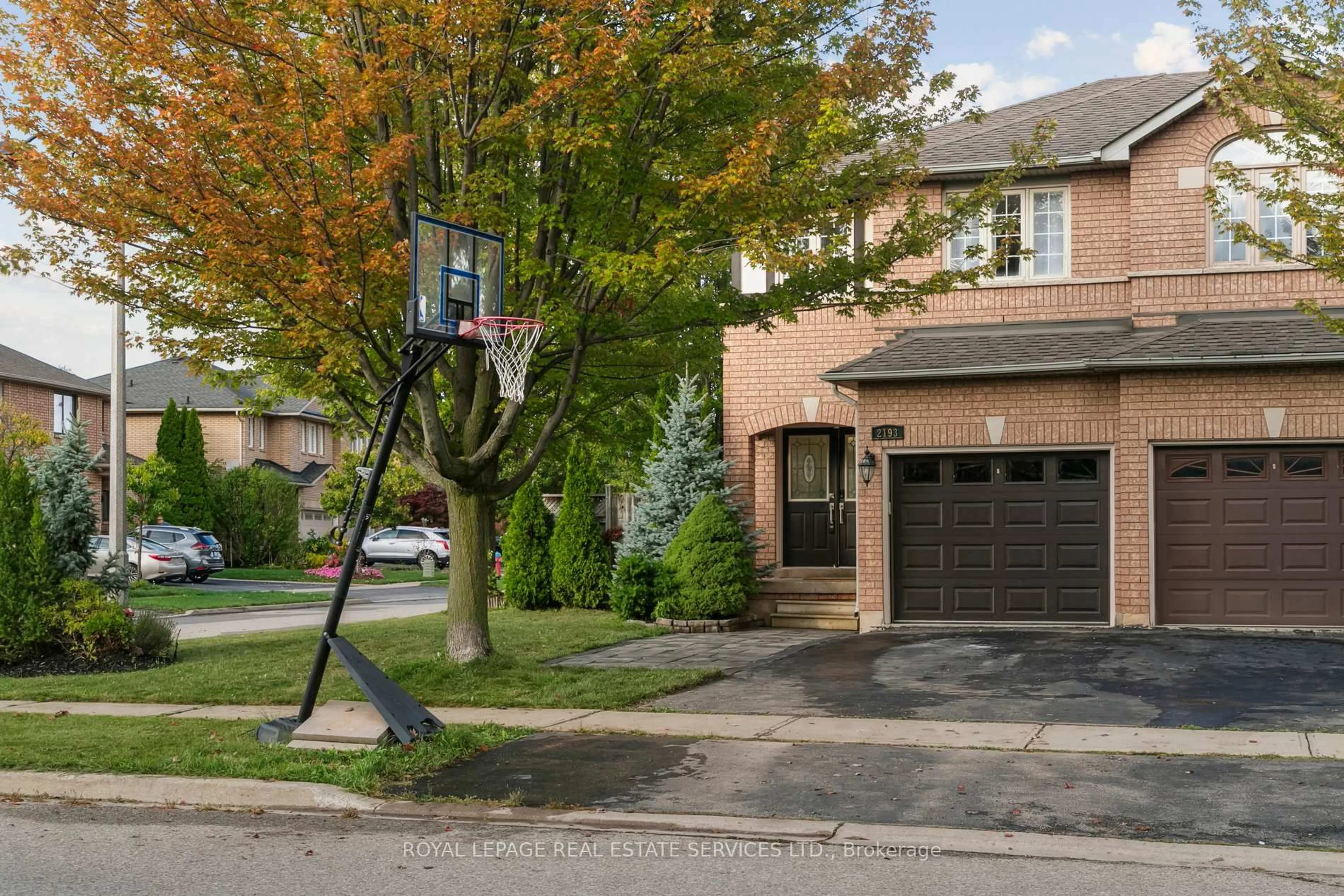 Unknown for 2193 Shorncliffe Blvd, Oakville Ontario L6M 3X2