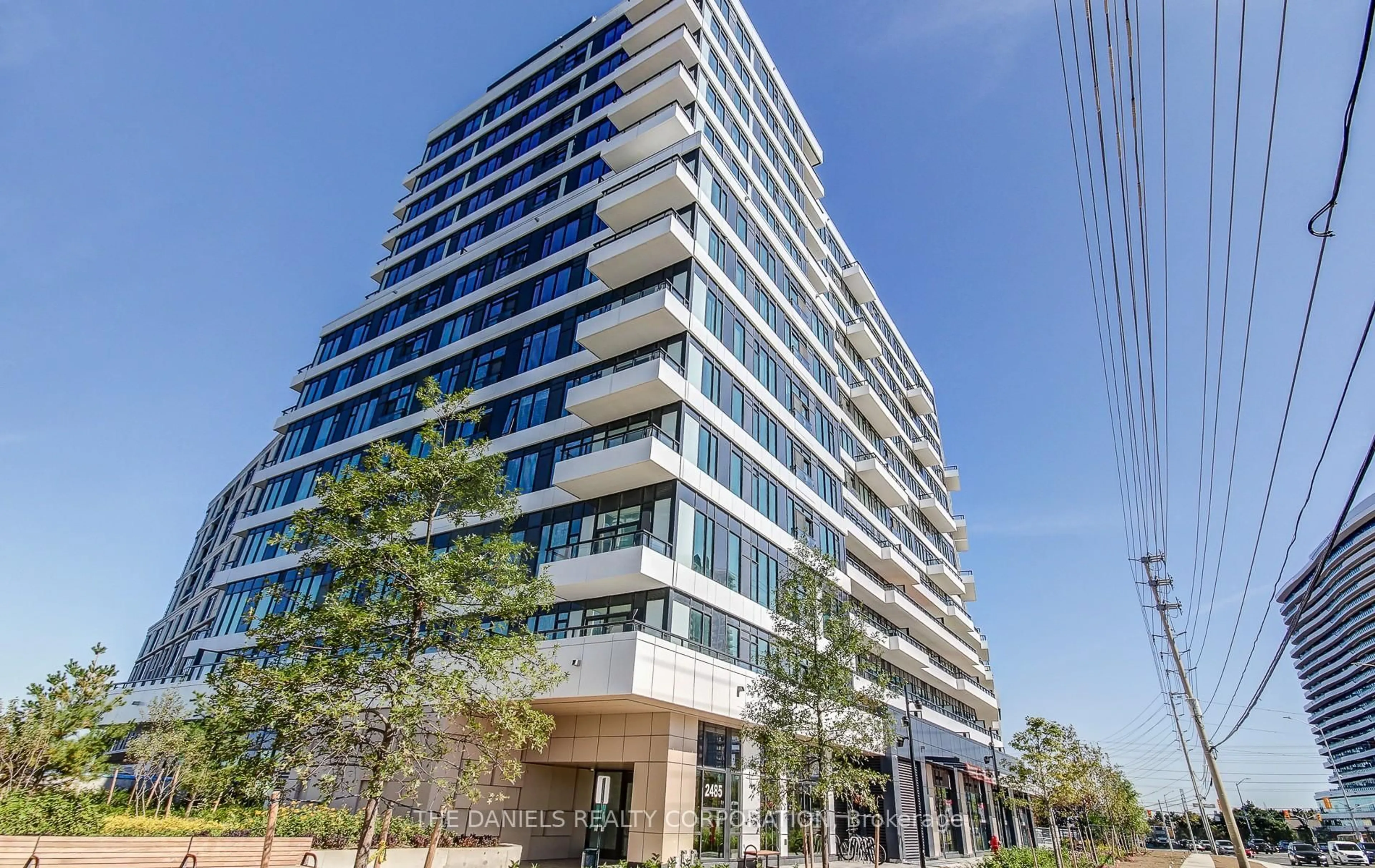 Indoor foyer for 2485 Eglinton Ave #615, Mississauga Ontario L5M 2T1