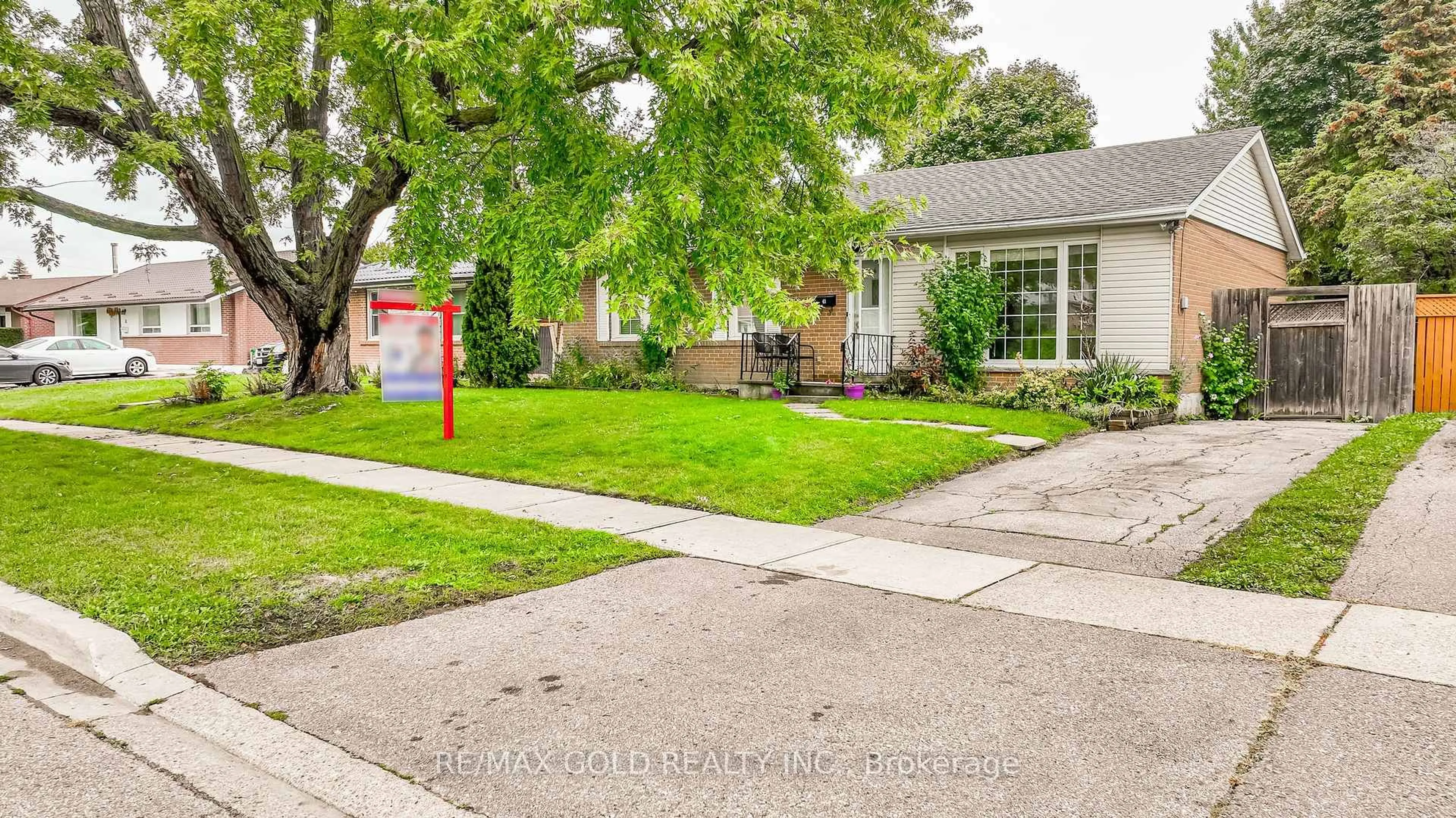 Unknown for 41 Aberdeen Cres, Brampton Ontario L6T 2P8