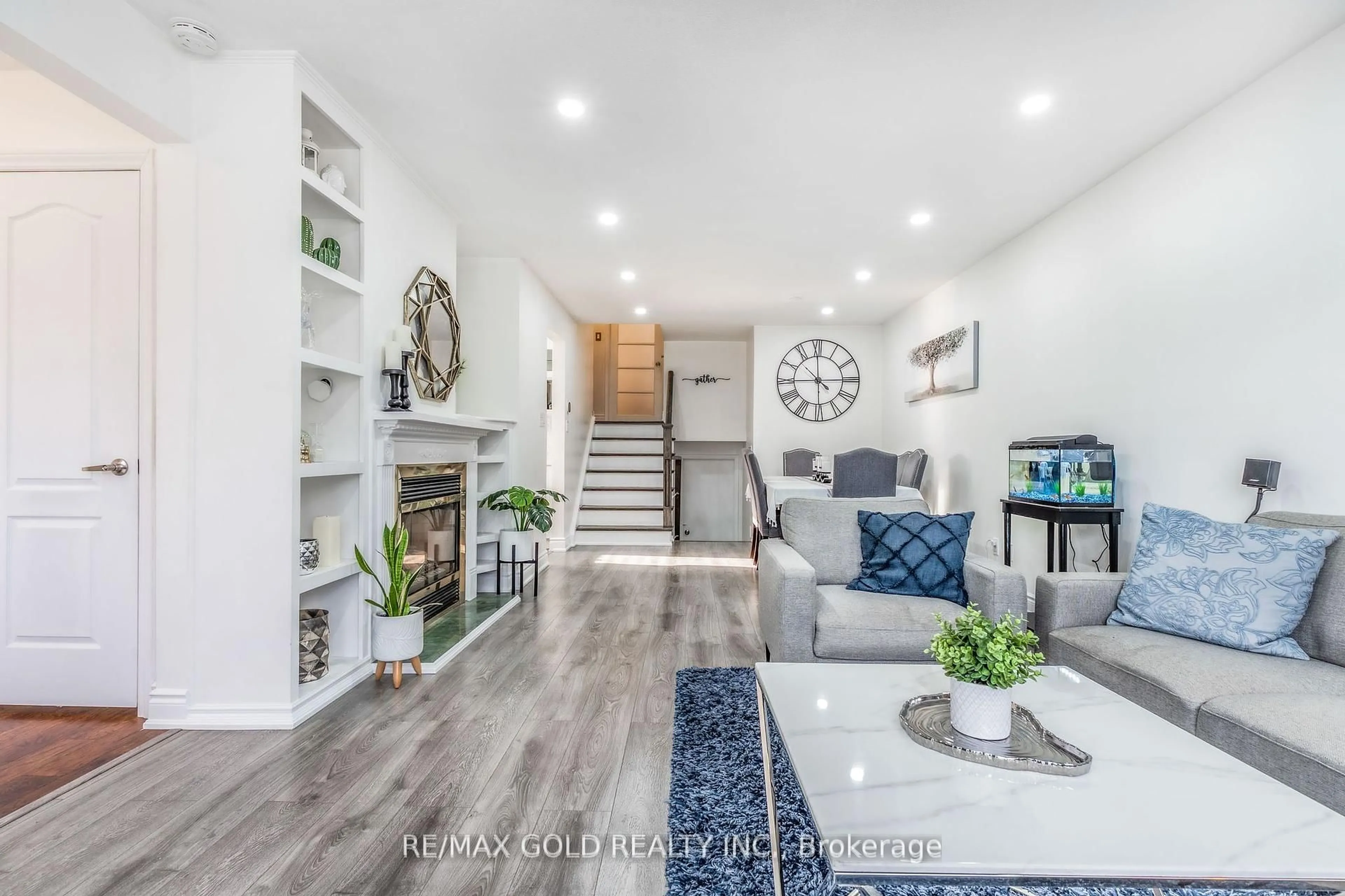 Living room with furniture, unknown for 36 Garfield Cres, Brampton Ontario L6V 1V8