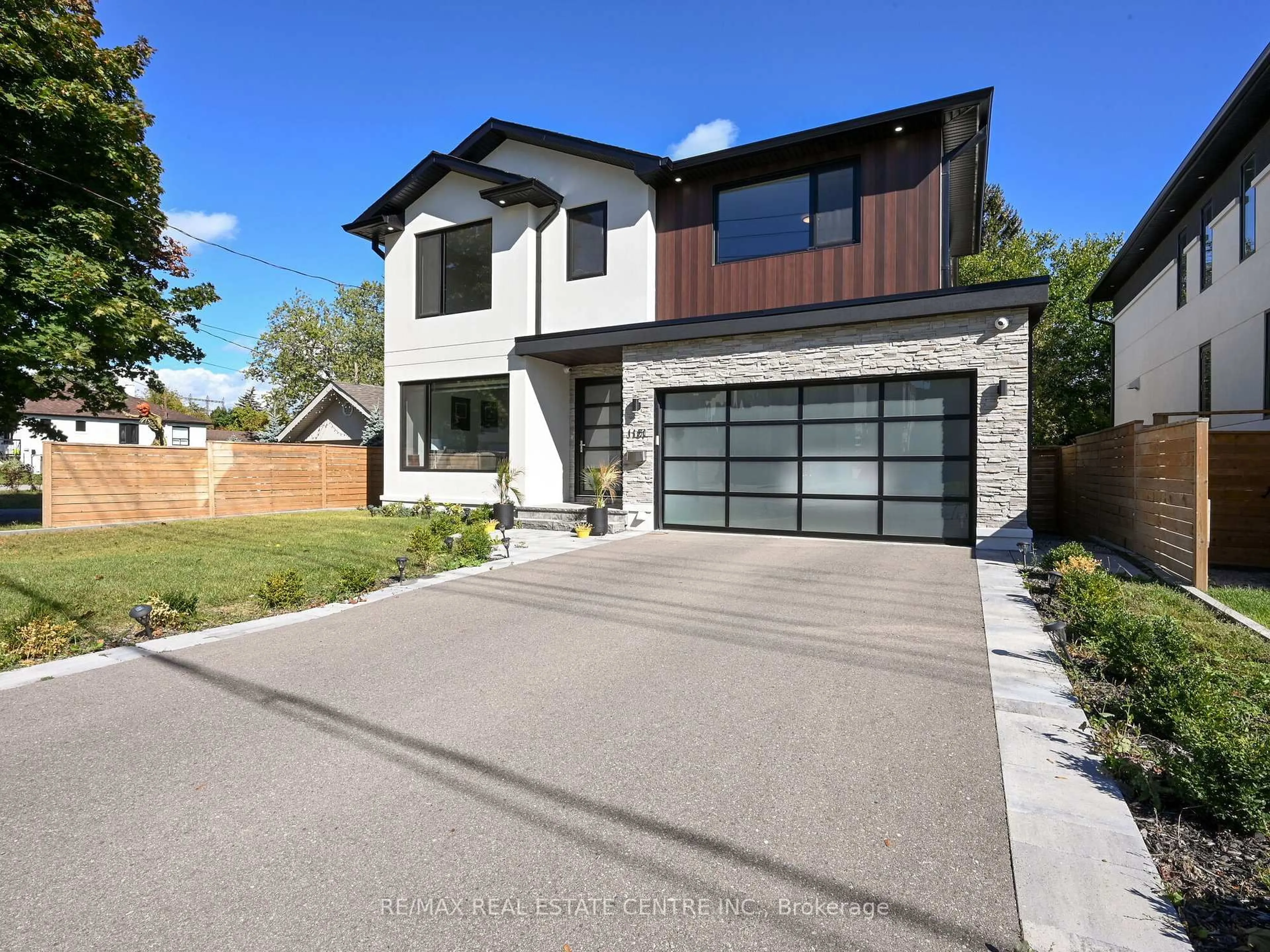 Home with brick exterior material, street for 1181 Ogden Ave, Mississauga Ontario L5E 2G8