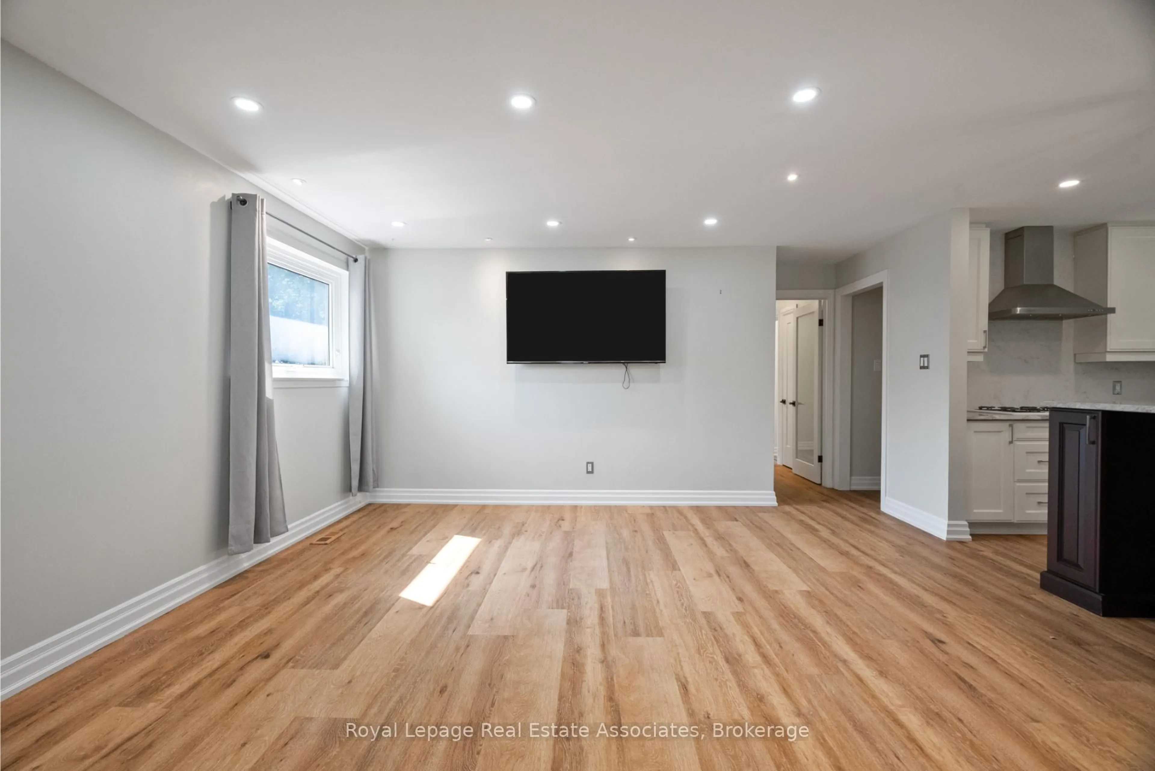 A pic of a room for 168 Tidey Ave, Halton Hills Ontario L7J 1V6