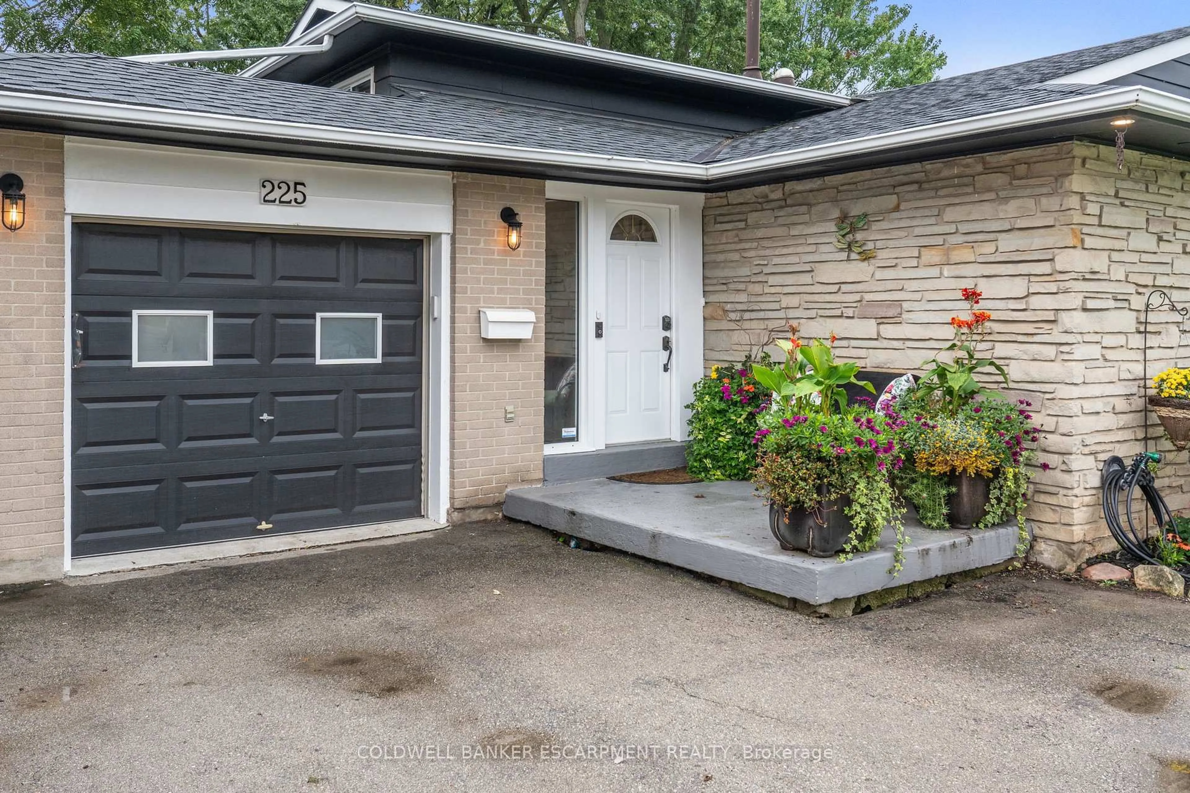 Unknown for 225 Elmore Dr, Halton Hills Ontario L7J 1T8