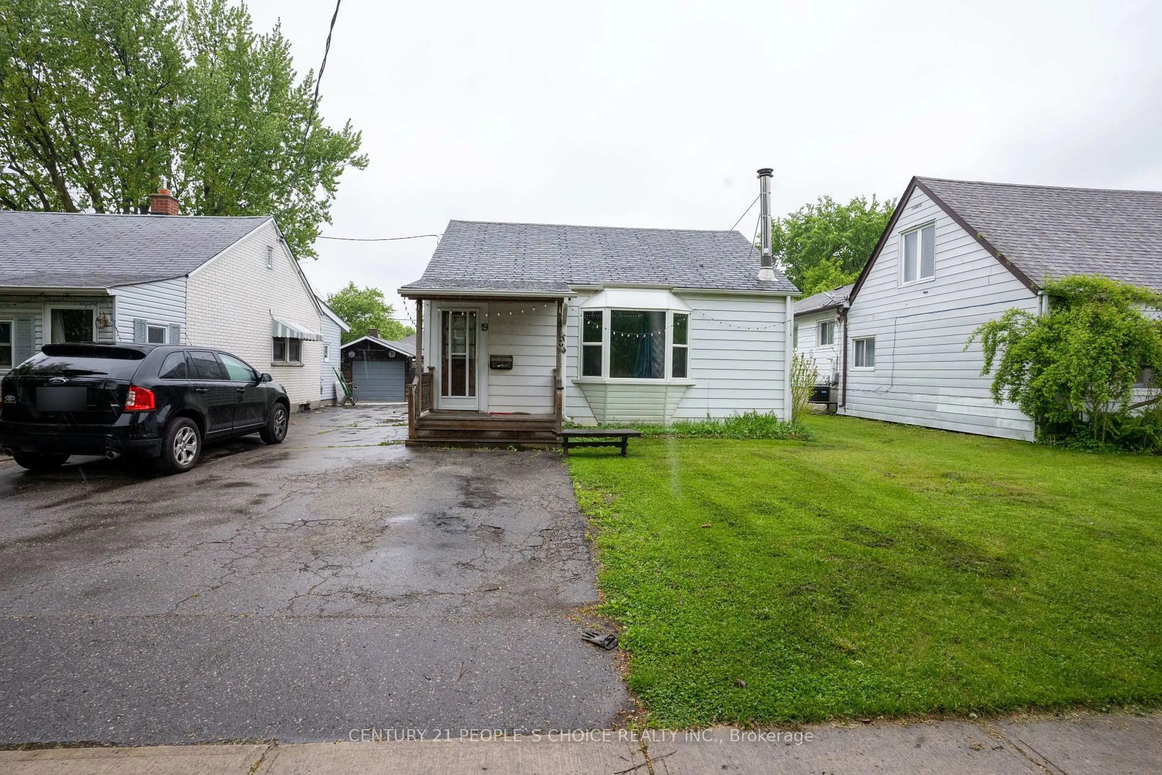 Unknown for 19 Sunset Blvd, Brampton Ontario L1X 1W7