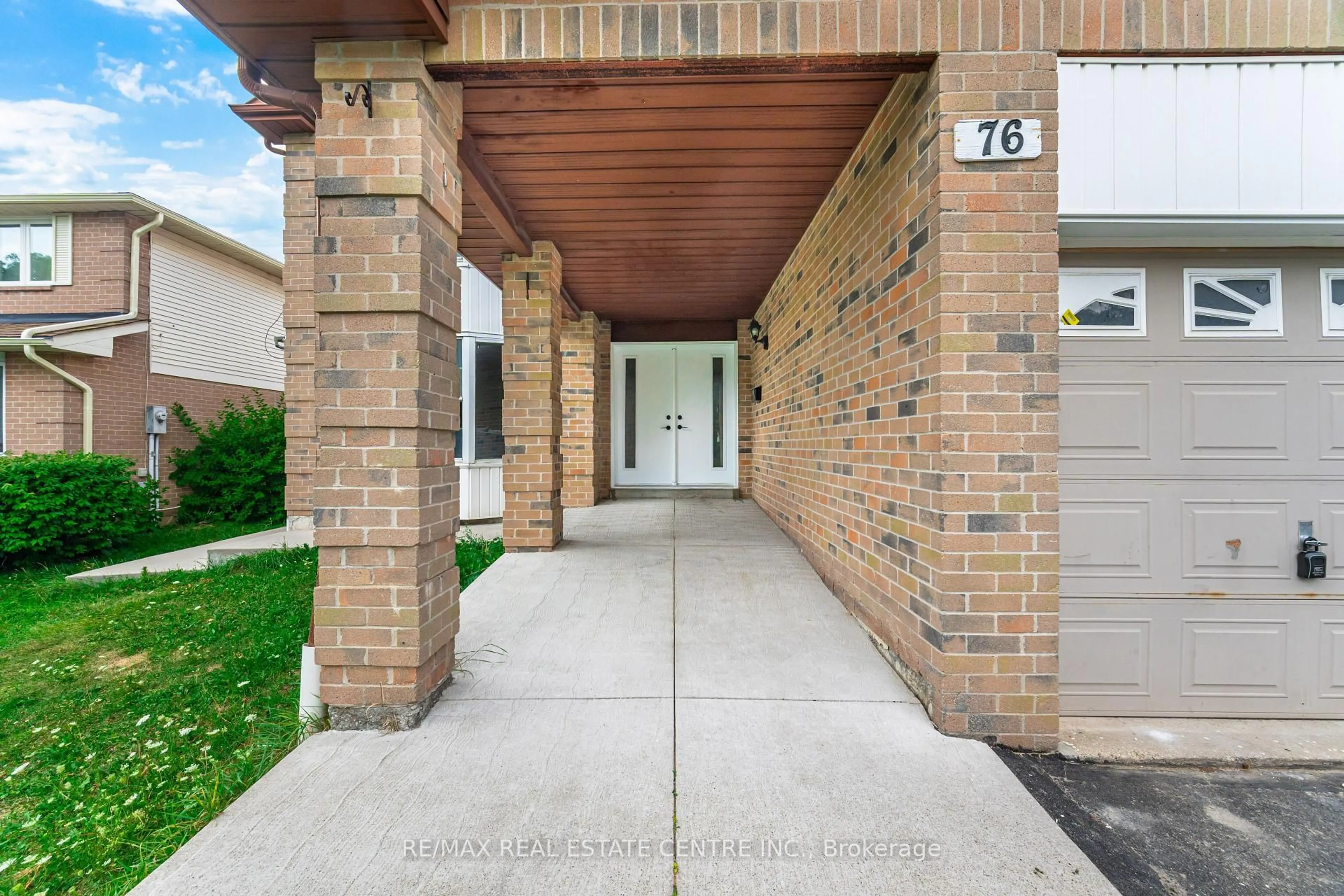 Unknown for 76 Moffatt Ave, Brampton Ontario L6Y 2P3