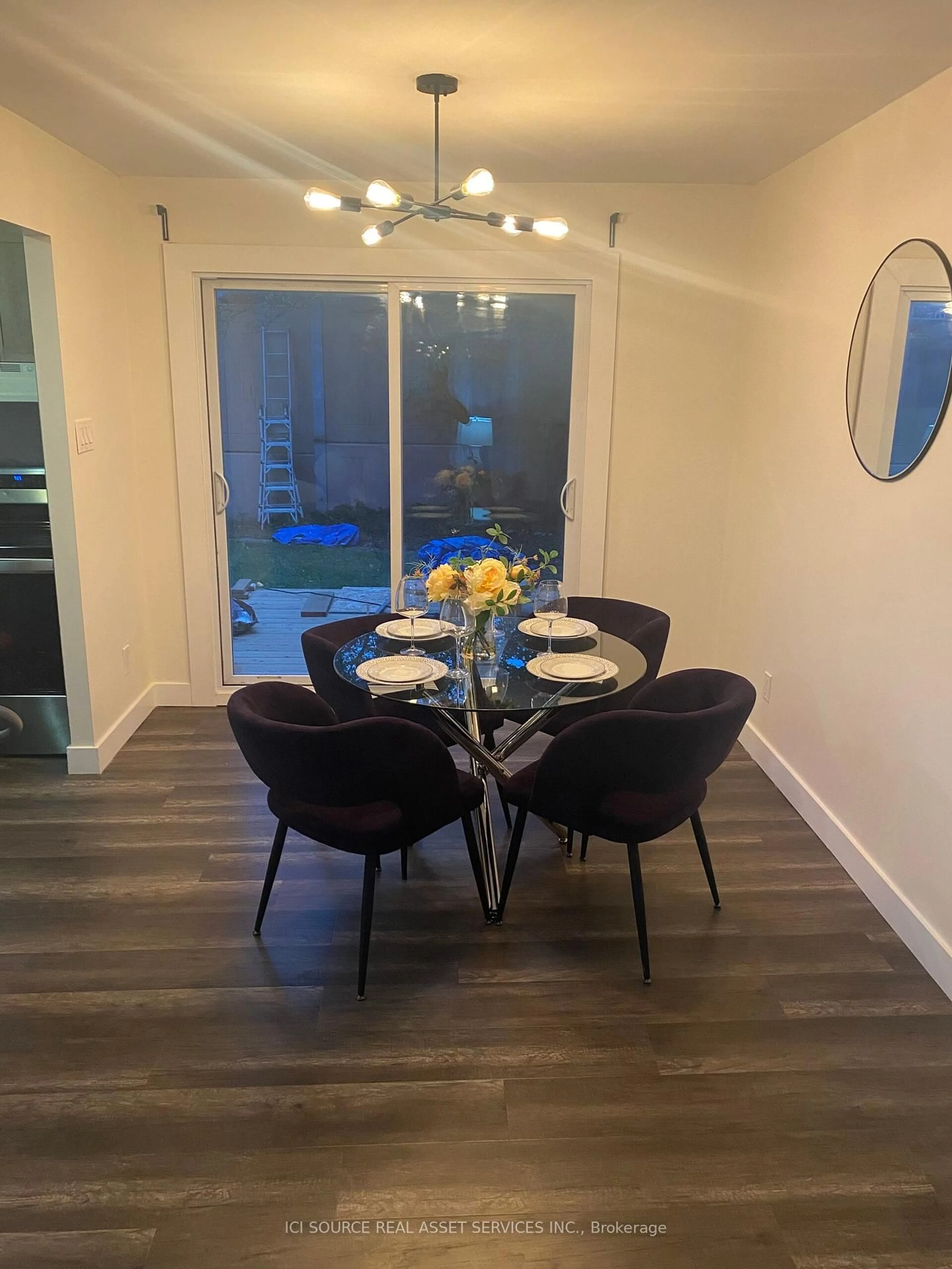 Dining room, wood/laminate floor for 26 Hillbank Tr, Brampton Ontario L6S 1P6