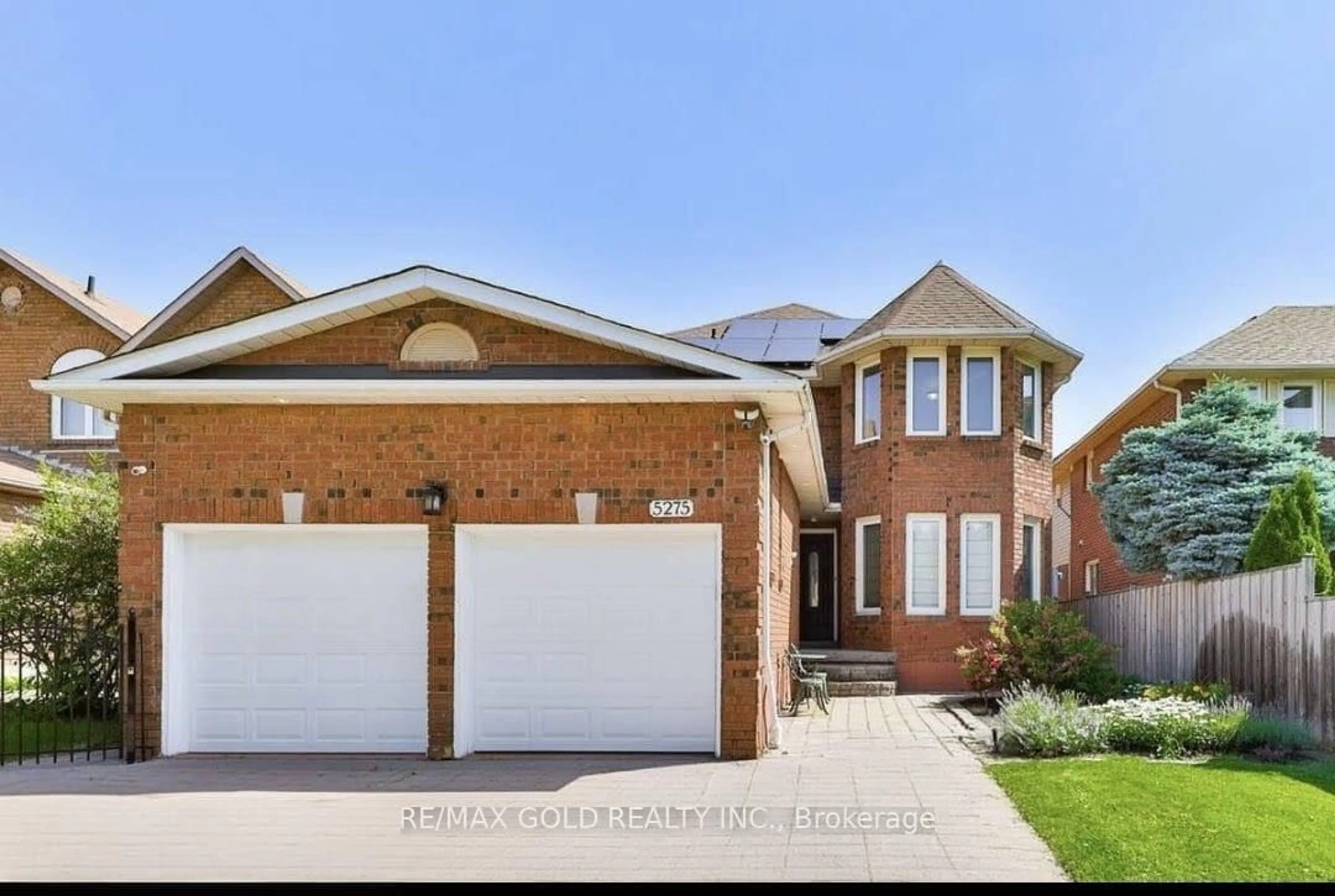 Home with brick exterior material, street for 5275 Thornwood Dr, Mississauga Ontario L4Z 3J3