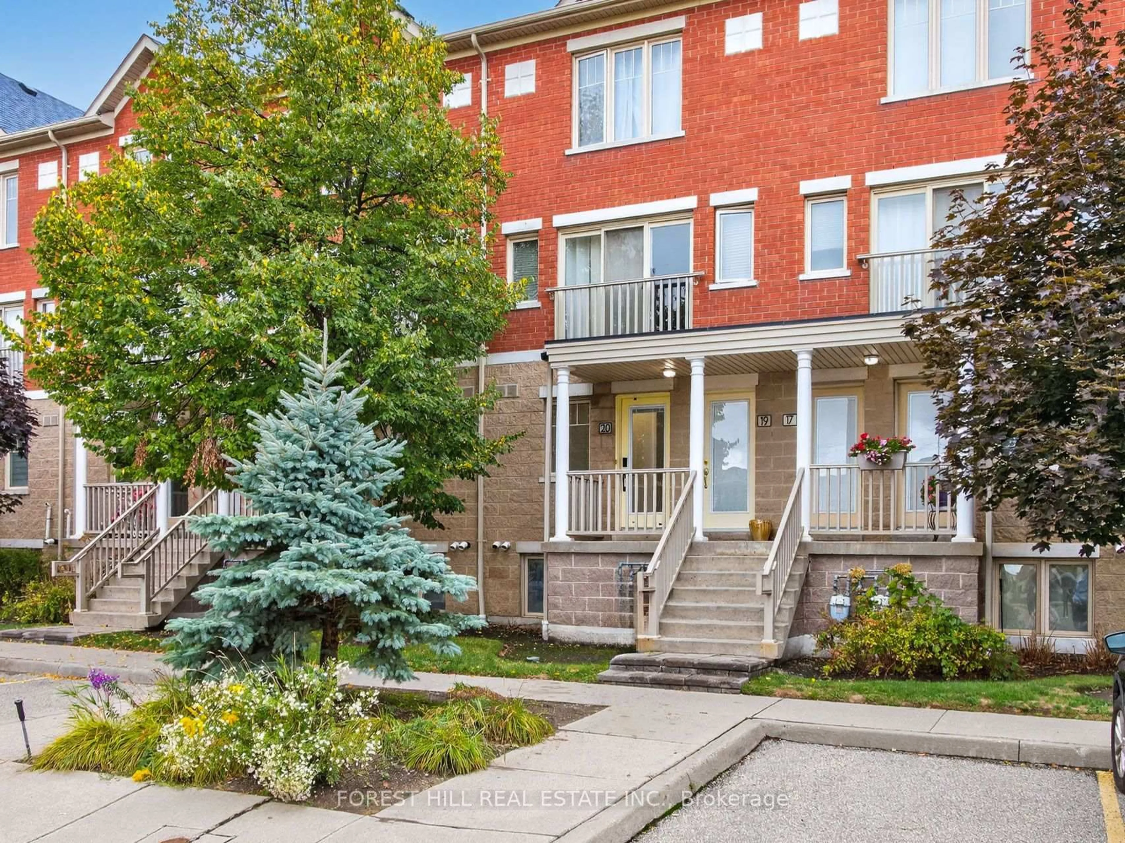 Home with brick exterior material, street for 5050 Intrepid Dr #20, Mississauga Ontario L5M 0E5