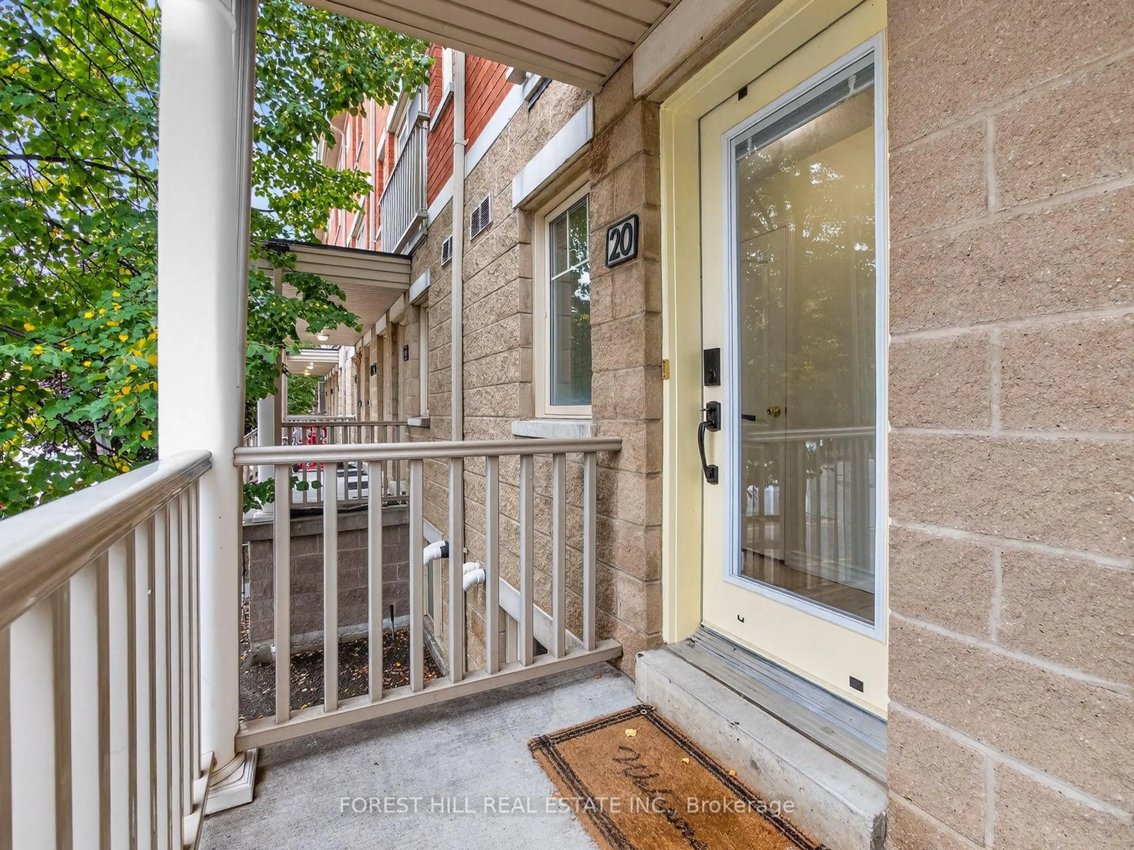 Unknown for 5050 Intrepid Dr #20, Mississauga Ontario L5M 0E5
