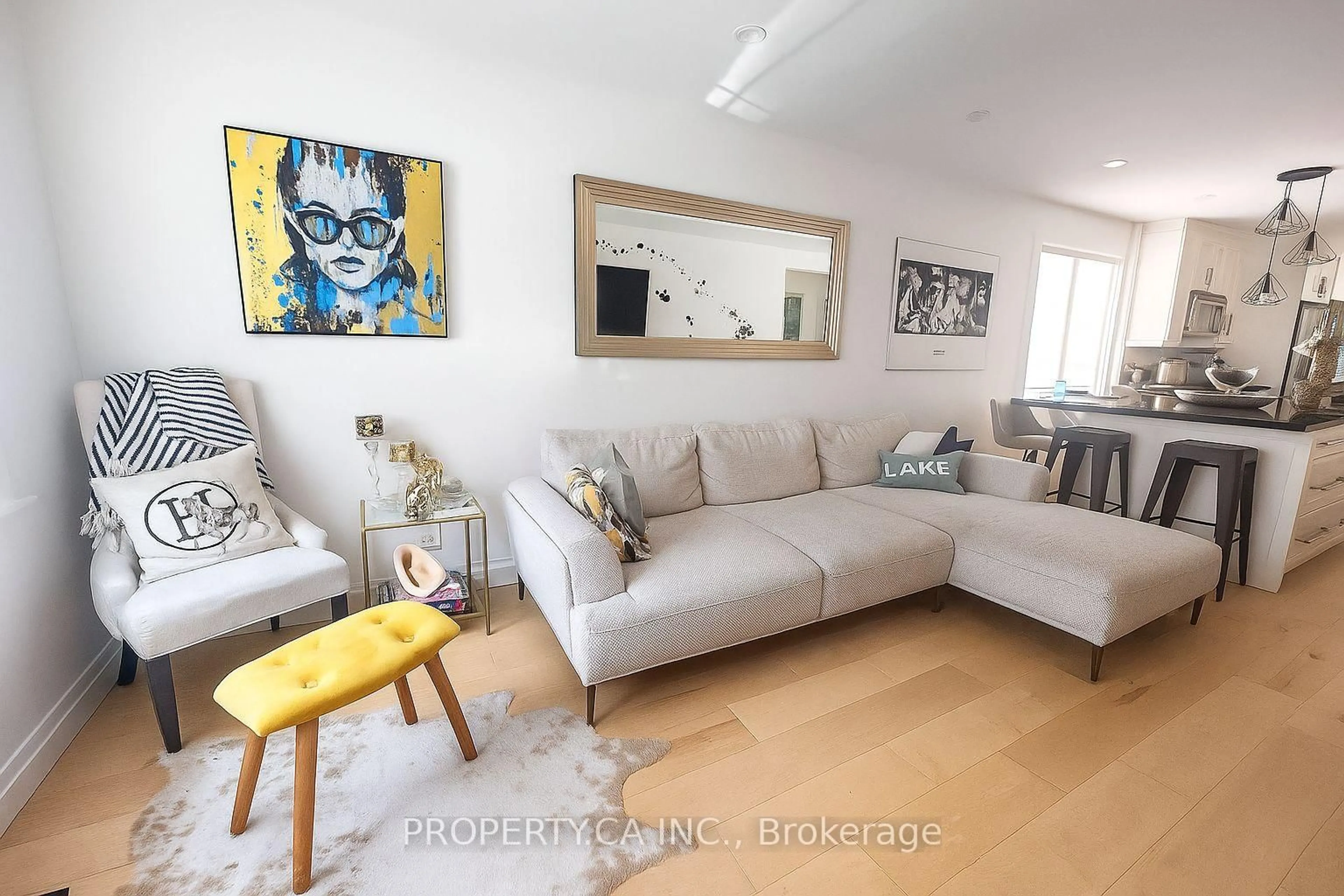 Living room with furniture, unknown for 87 Fourth St, Toronto Ontario M8V 2Y4