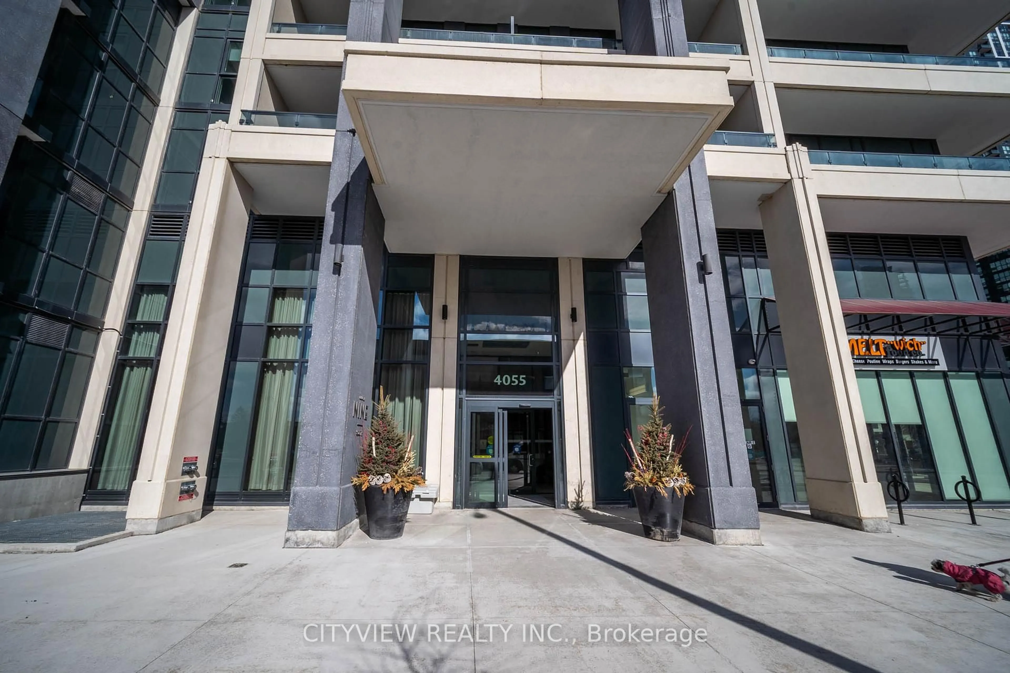 Indoor foyer for 4055 Parkside Village Dr #508, Mississauga Ontario L5B 0K8