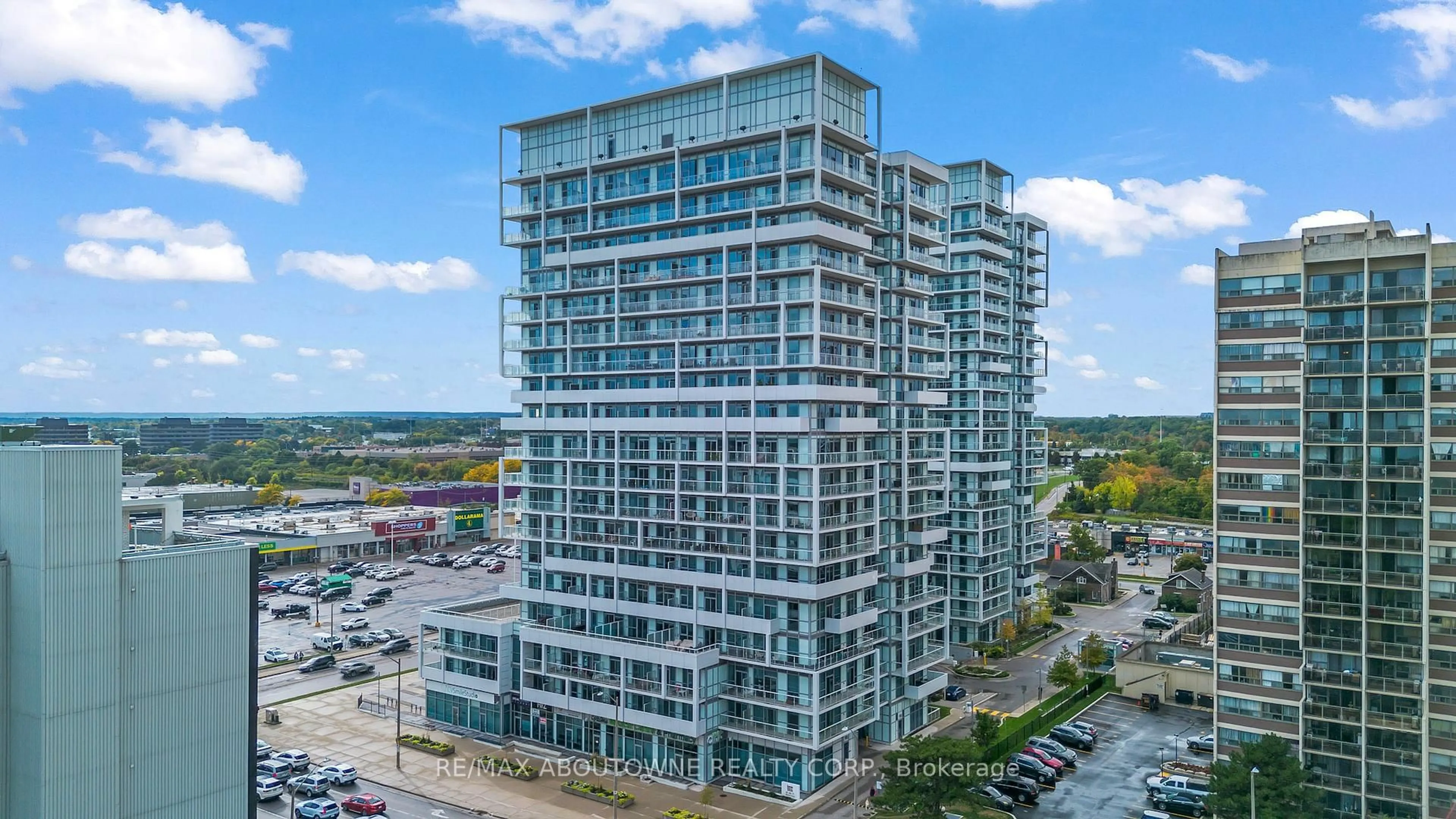 A pic from outside/outdoor area/front of a property/back of a property/a pic from drone, city buildings view from balcony for 55 Speers Rd #1008, Oakville Ontario L6K 0H9