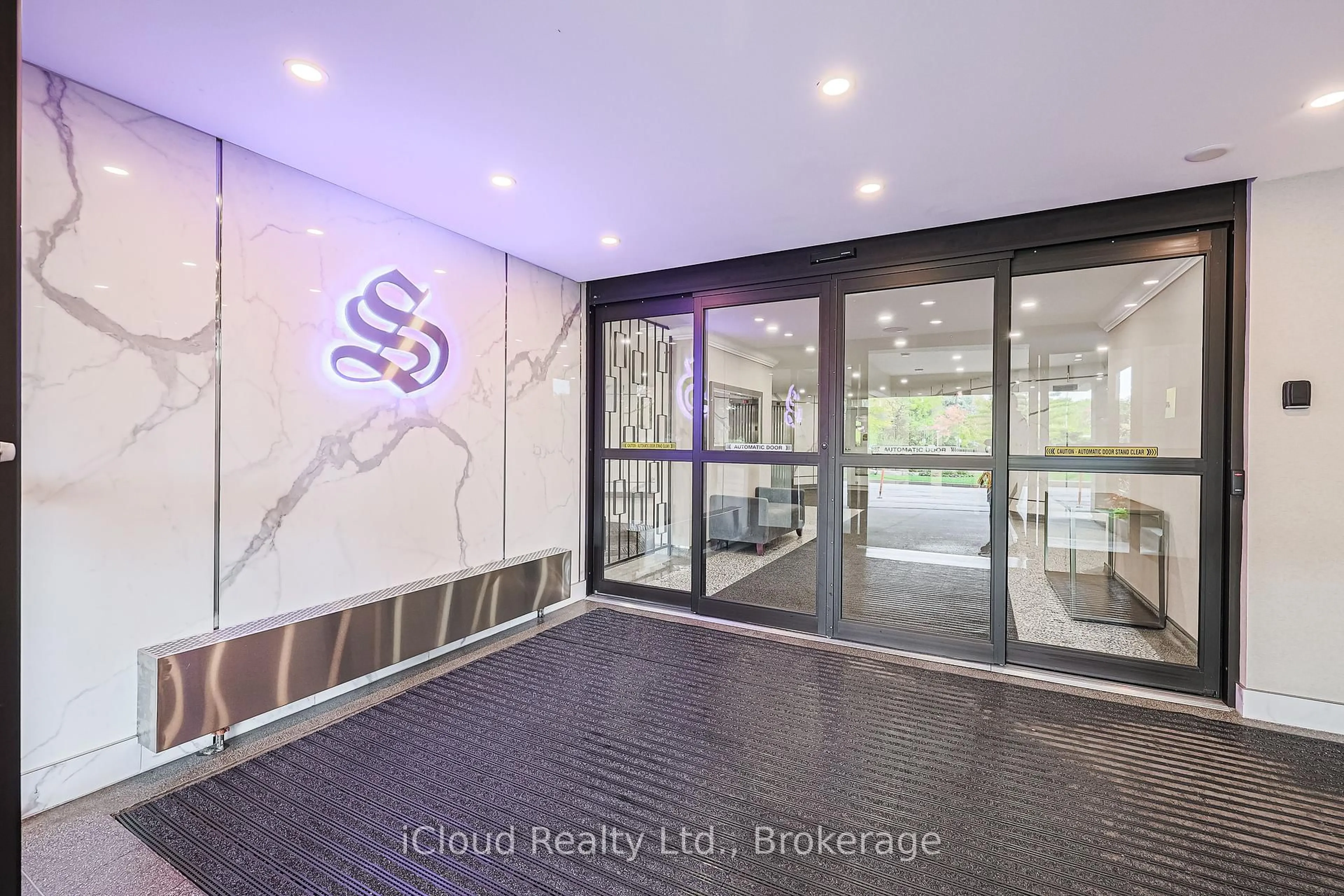 Indoor foyer for 451 The West Mall #515, Toronto Ontario M9C 1G1