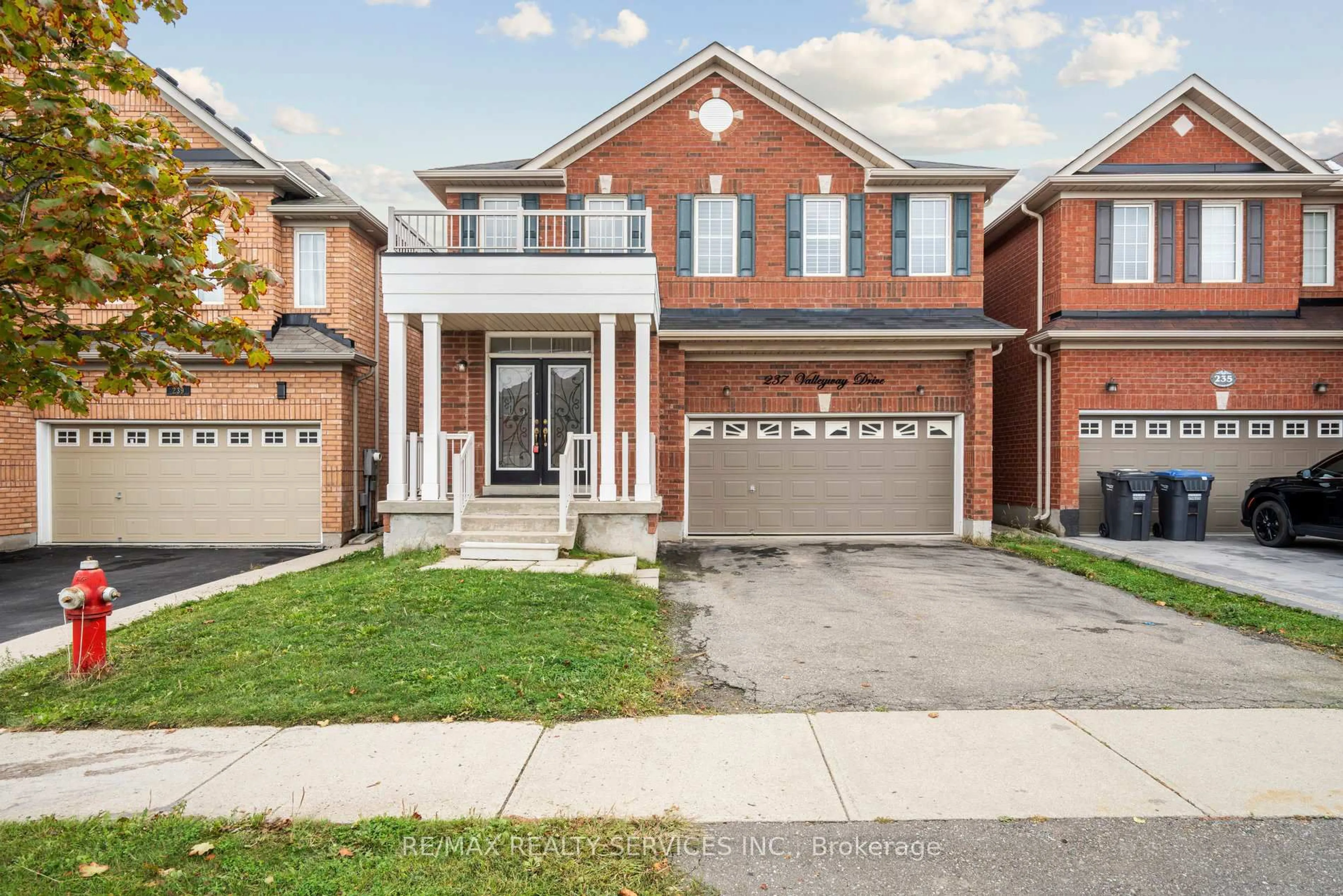 Home with brick exterior material, street for 237 Valleyway Dr, Brampton Ontario L6X 0N9