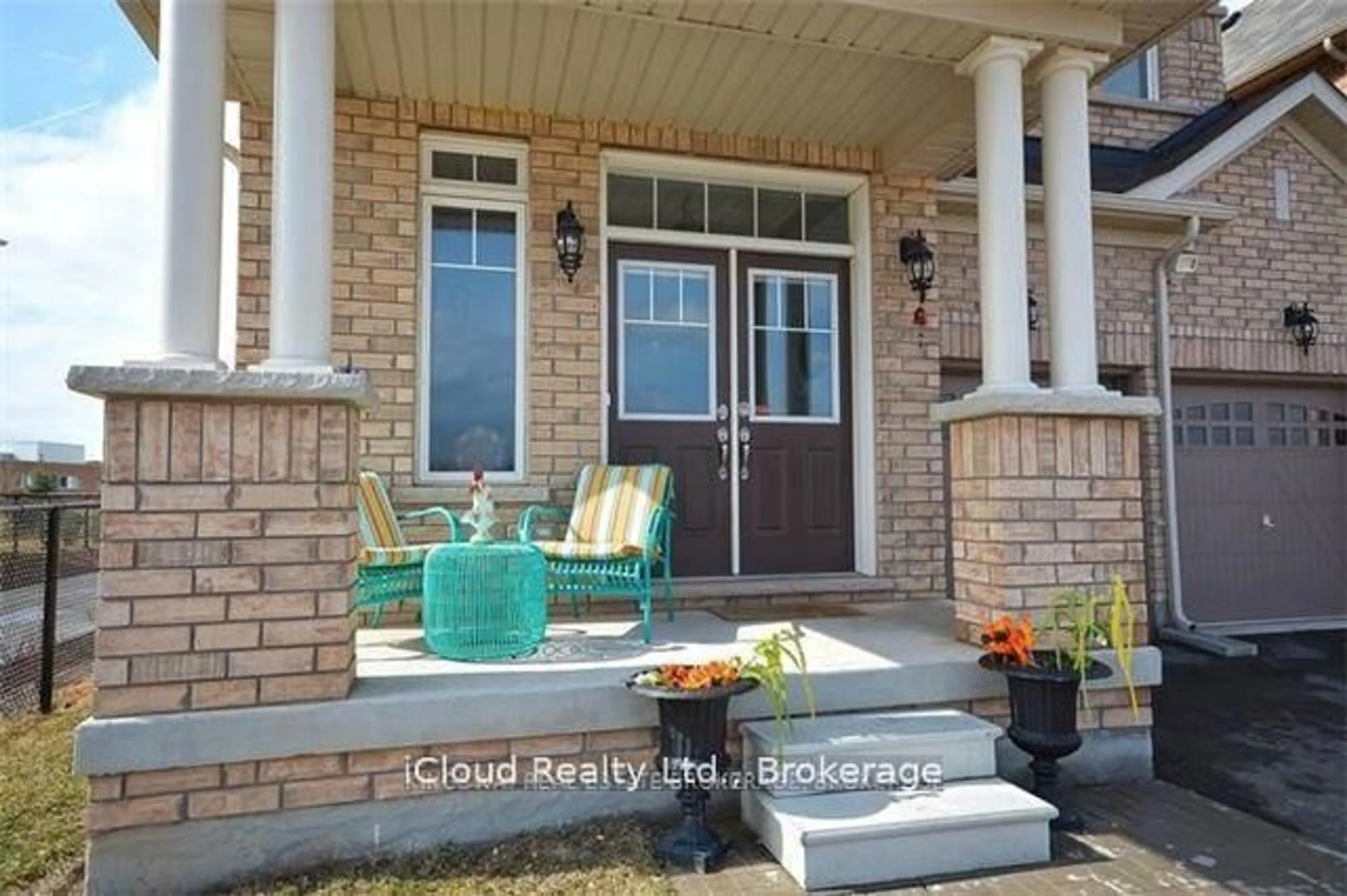 Indoor entryway for 109 Kaitting Tr, Oakville Ontario L6M 0T6