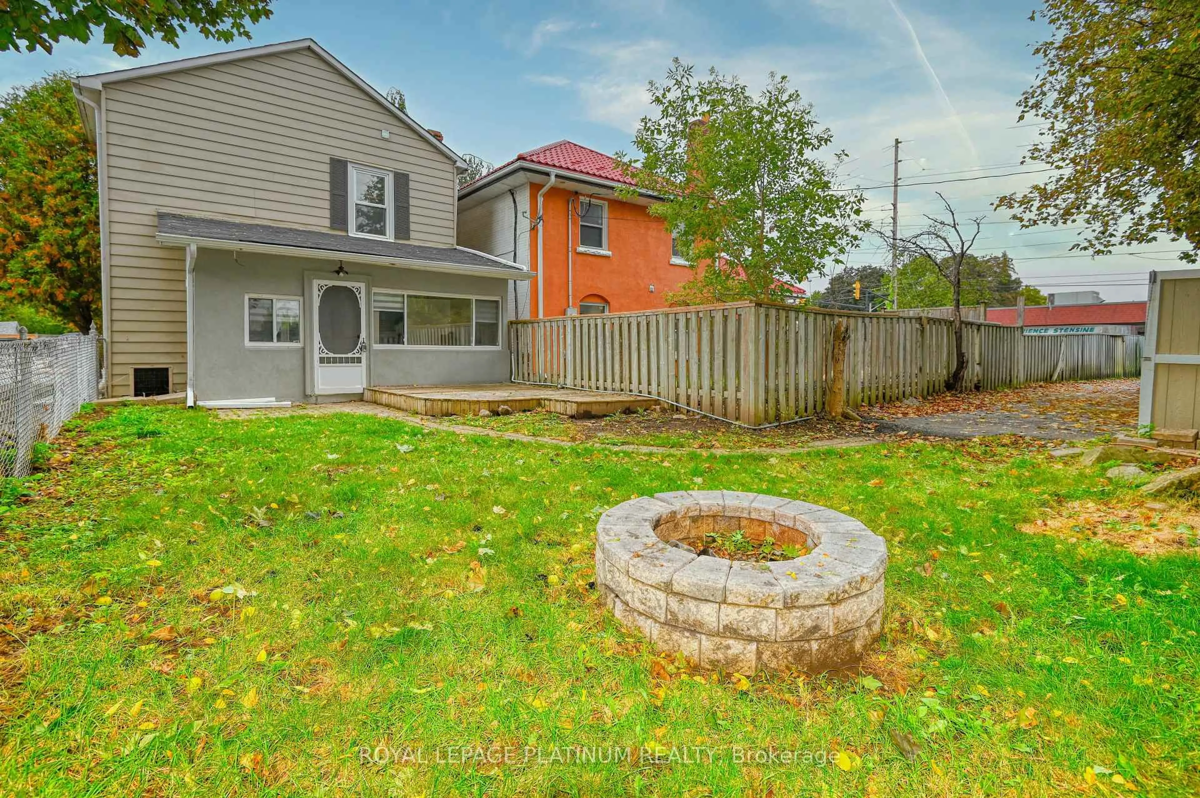 Patio, street for 4 Adamson St, Halton Hills Ontario L0P 0A2