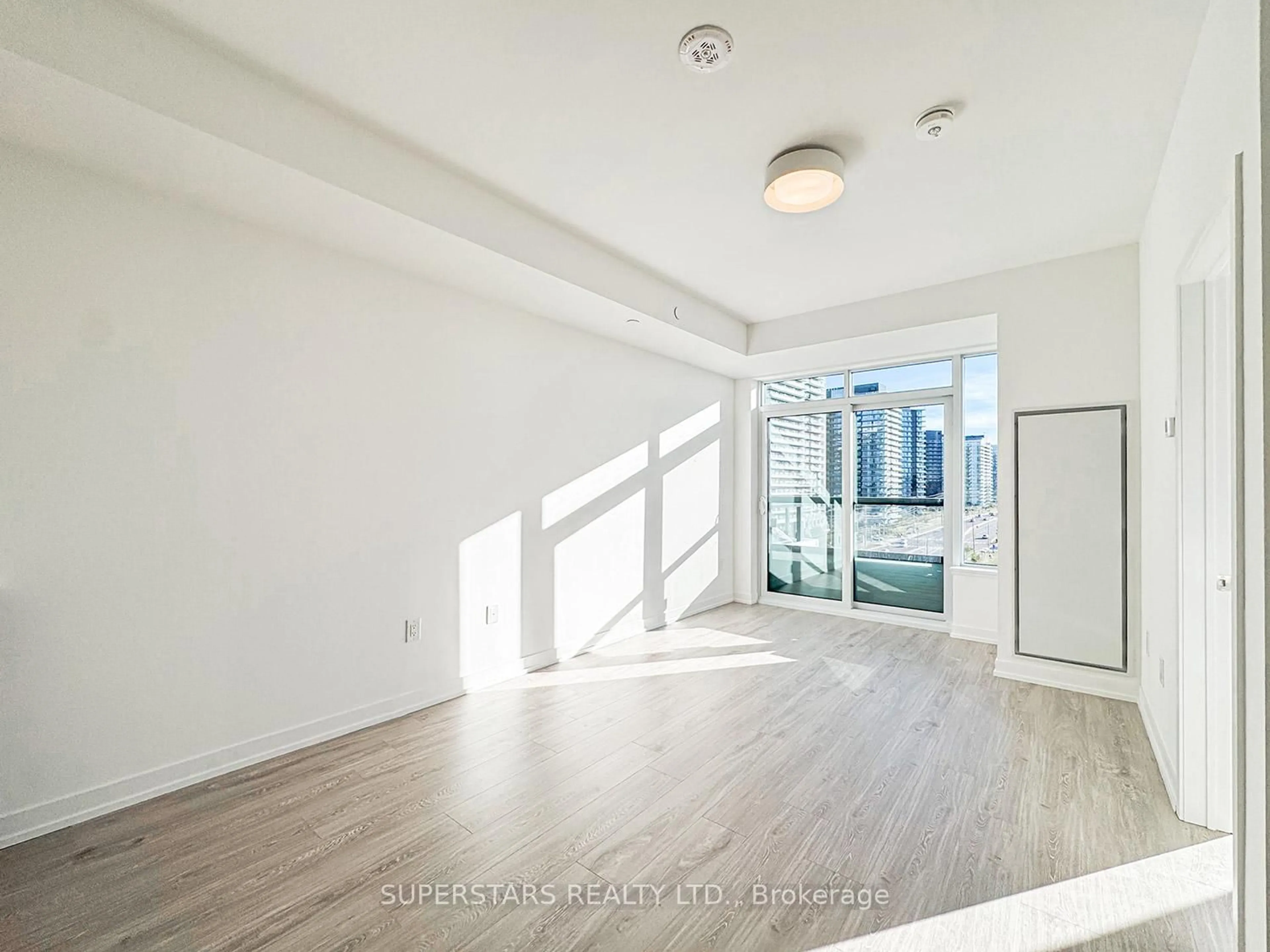 Unknown for 2485 Eglinton Ave #920, Mississauga Ontario L5M 2T1