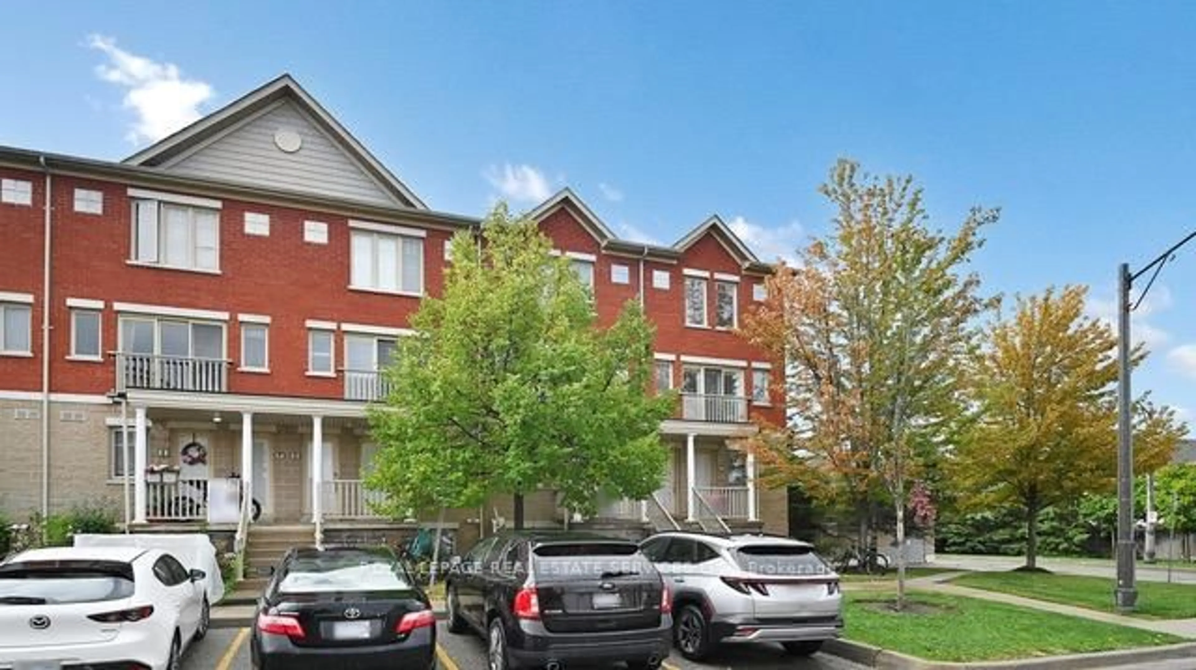 Patio, street for 5050 Intrepid Dr #4, Mississauga Ontario L5M 0E5