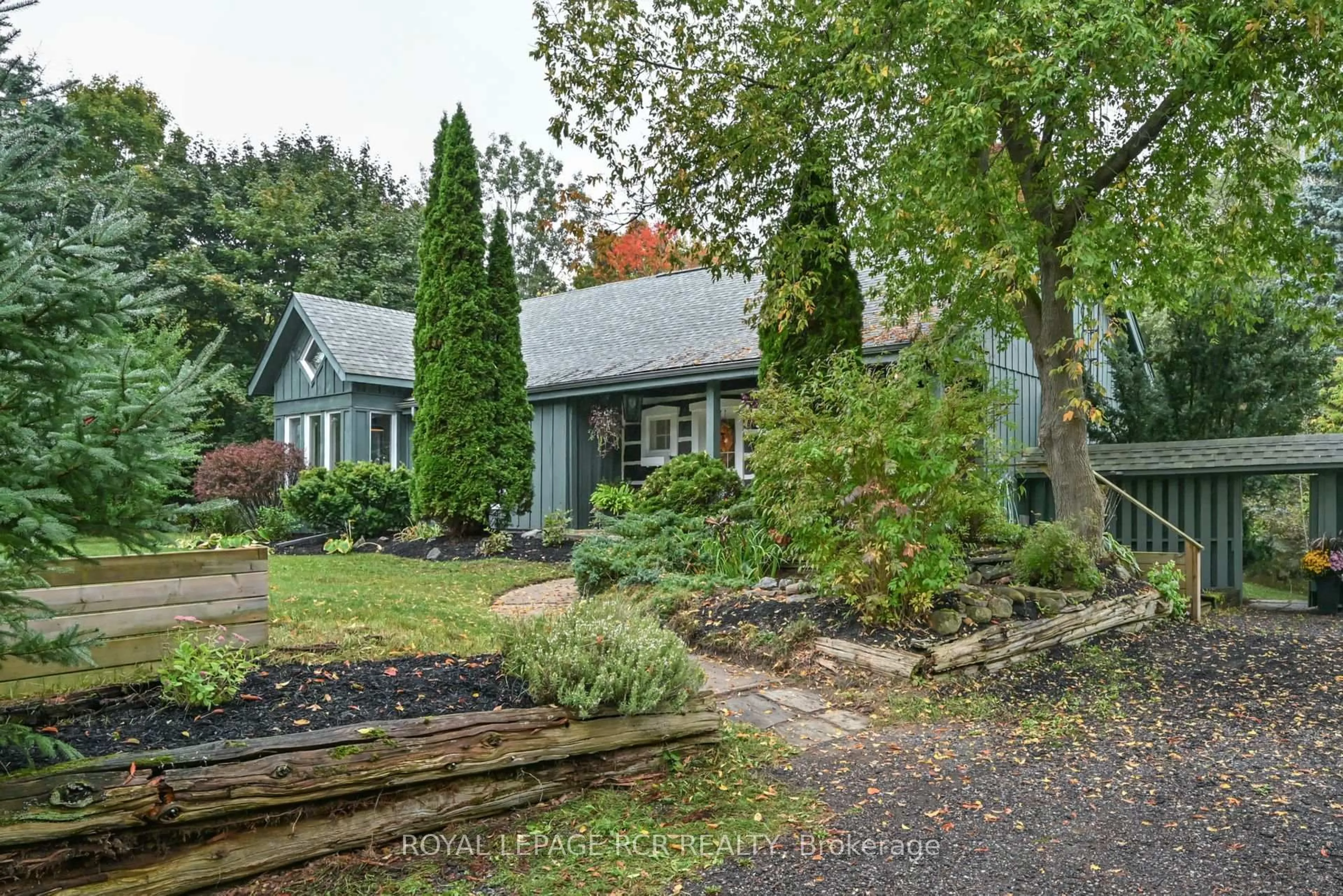 Unknown for 1762 Queen St, Caledon Ontario L7K 2N6