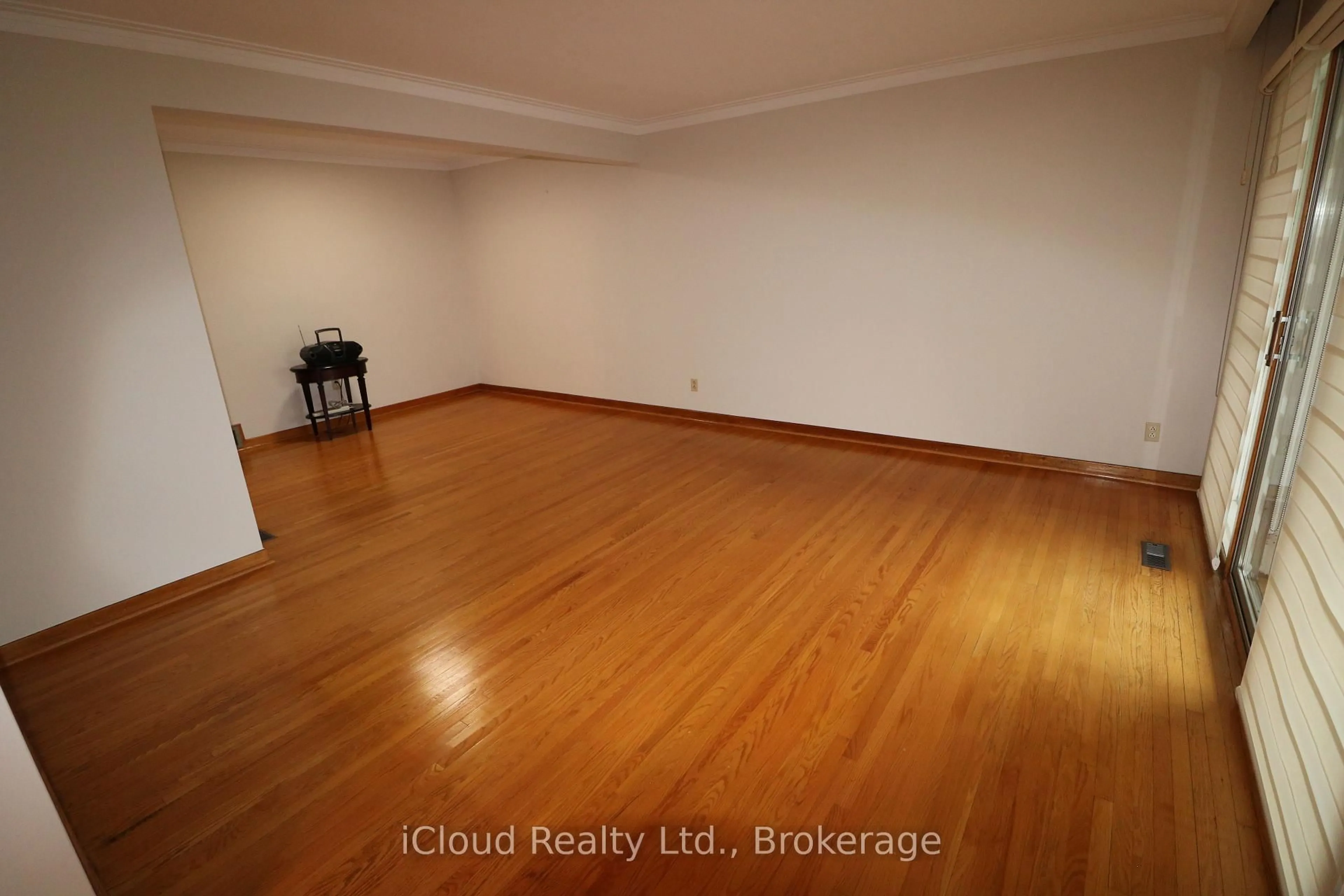 A pic of a room for 61 Rockbank Cres, Toronto Ontario M9M 1L1