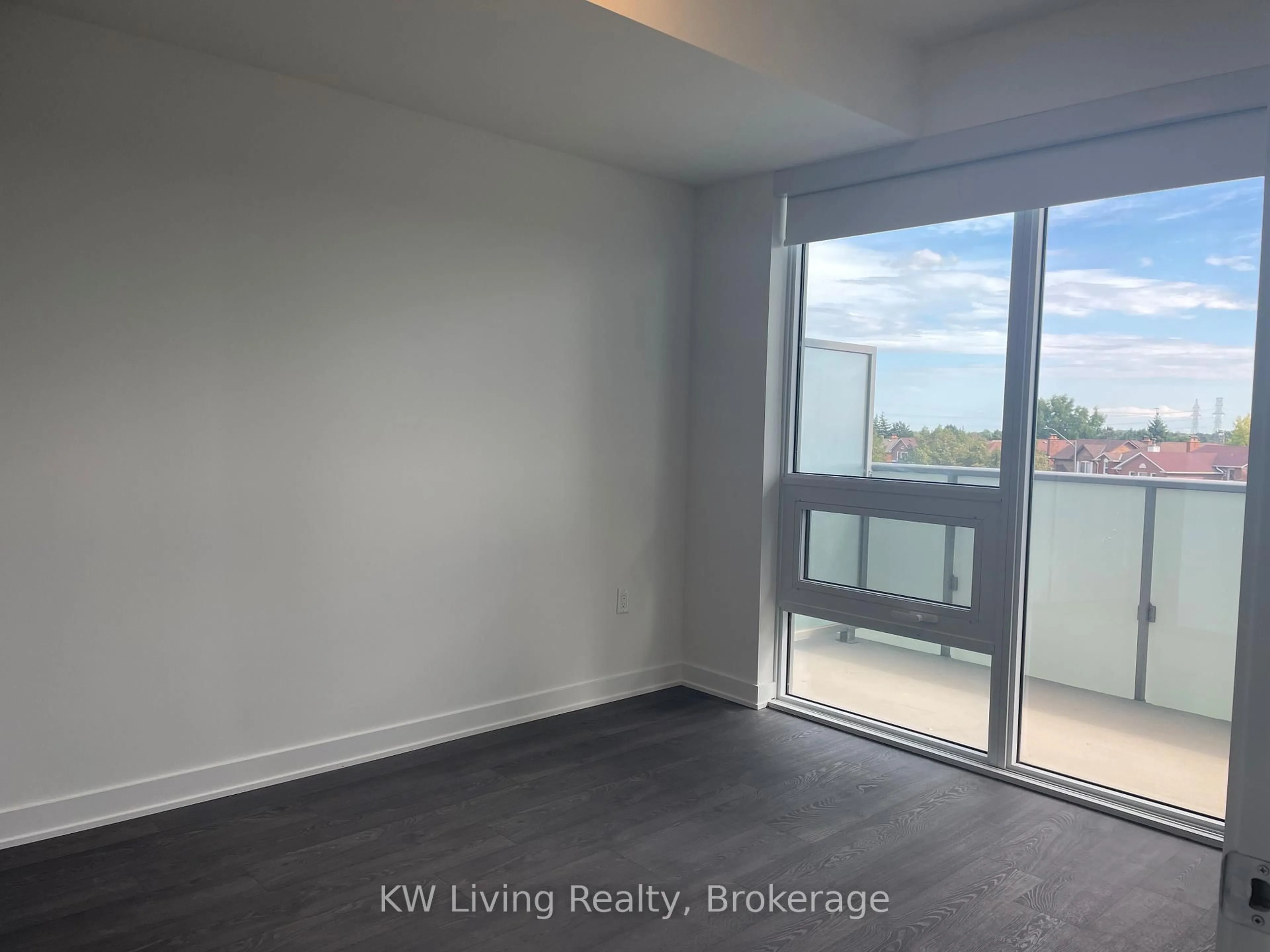 A pic of a room for 4655 Metcalfe Ave #308, Mississauga Ontario L5M 0Z7