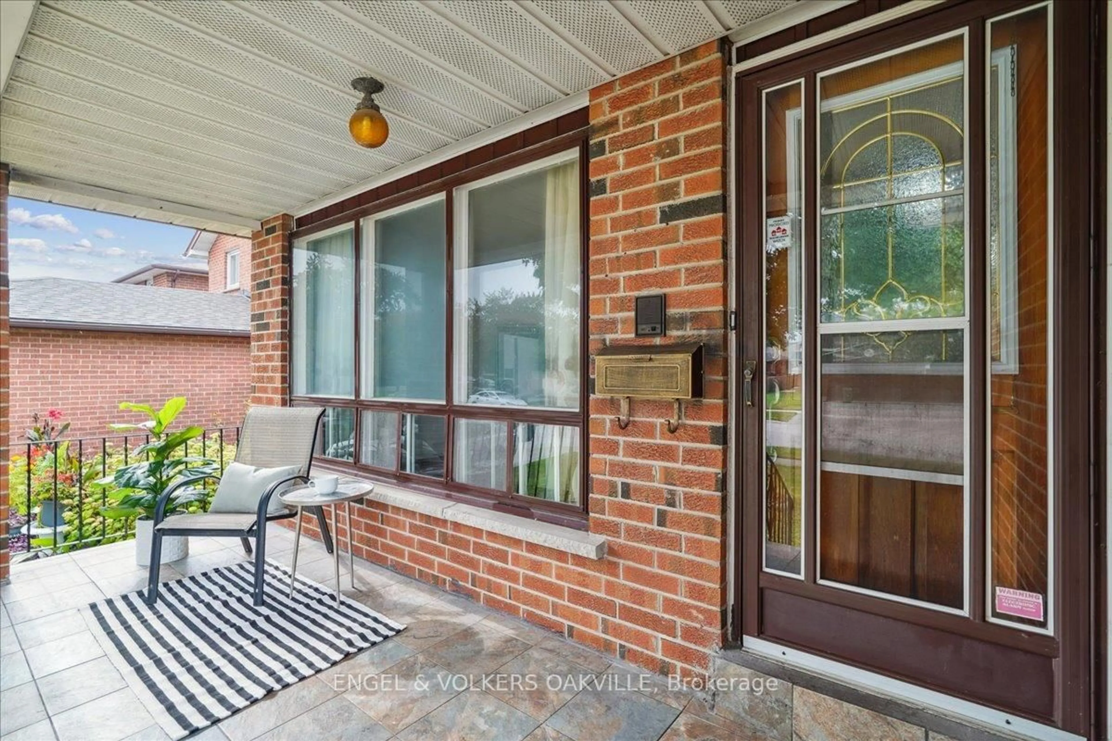 Unknown for 4170 Sunset Valley Crt, Mississauga Ontario L4W 3L5