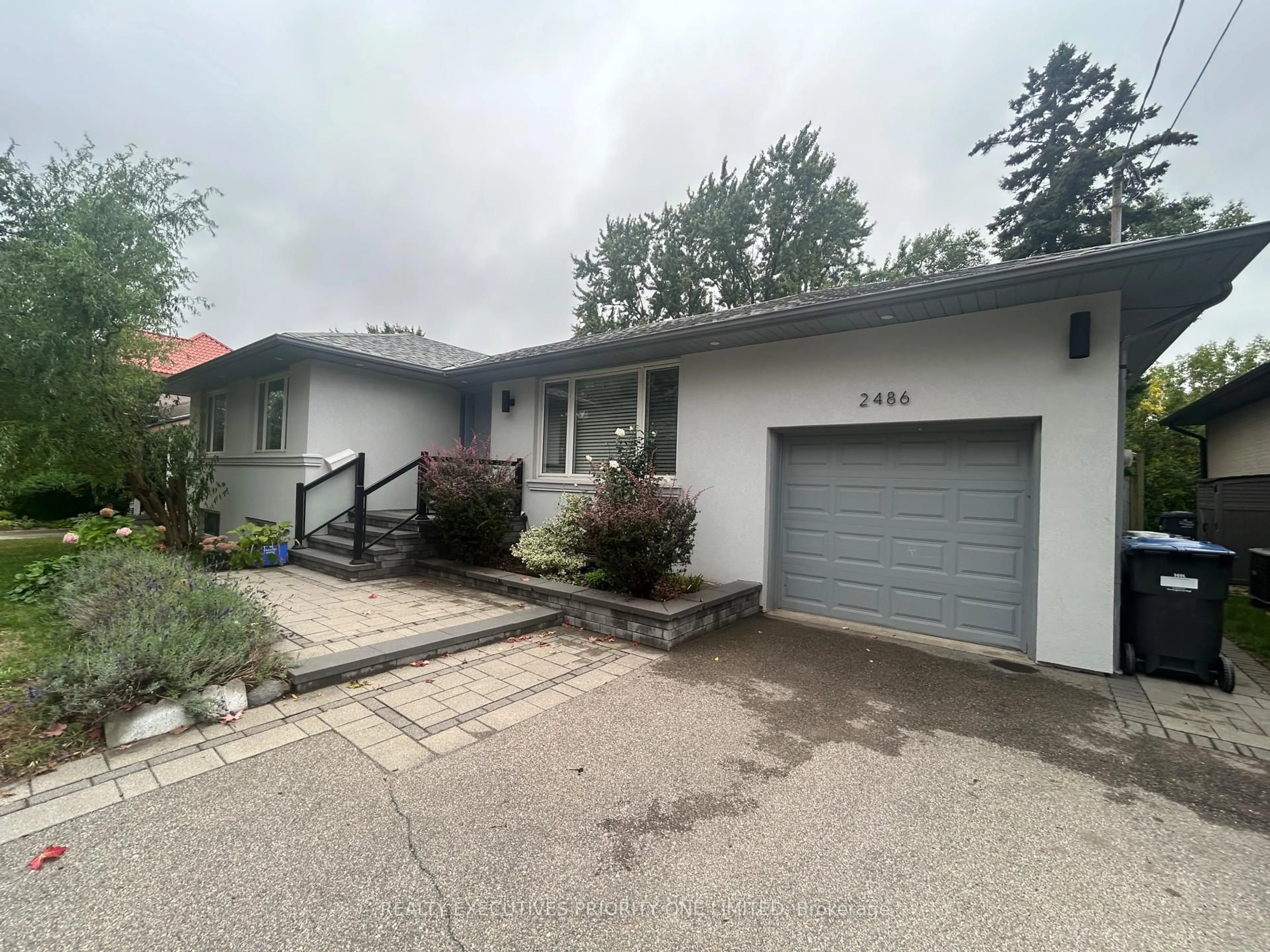 Unknown for 2486 Edenhurst Dr, Mississauga Ontario L5A 2K9