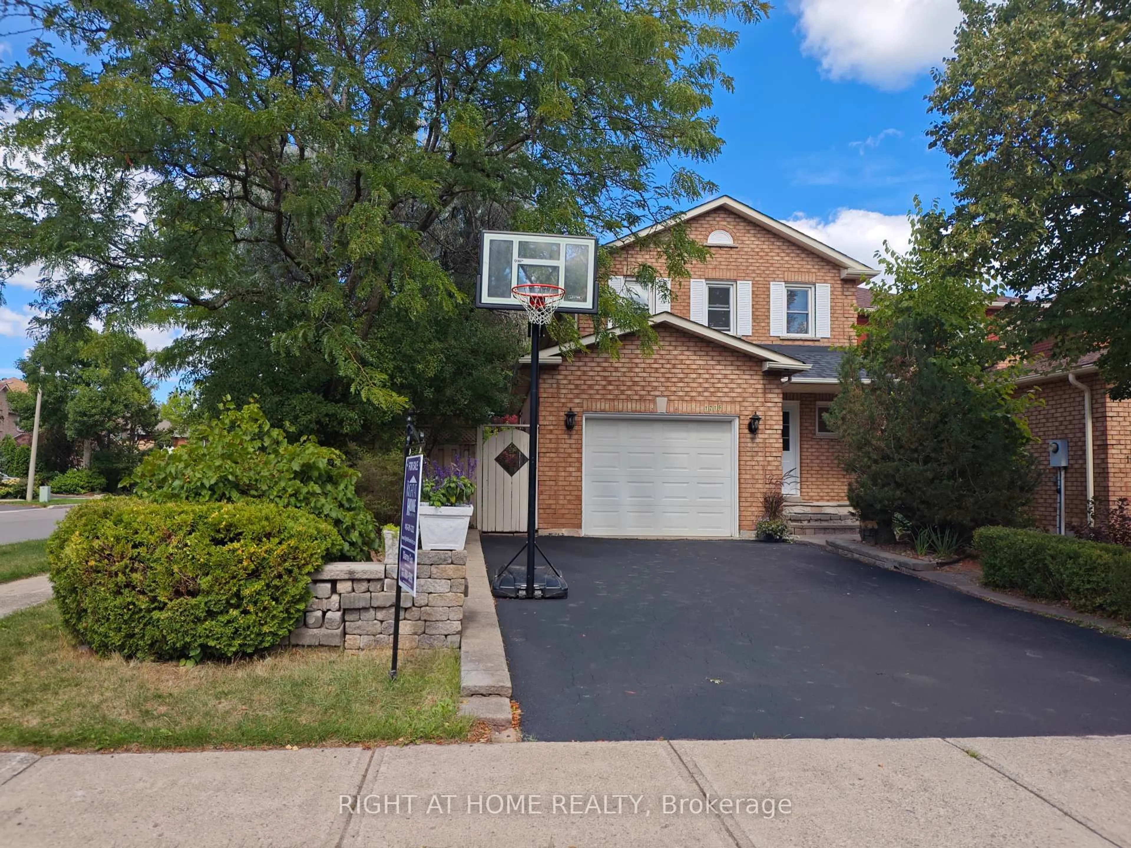 Unknown for 1216 Blackburn Dr, Oakville Ontario L6M 2X9