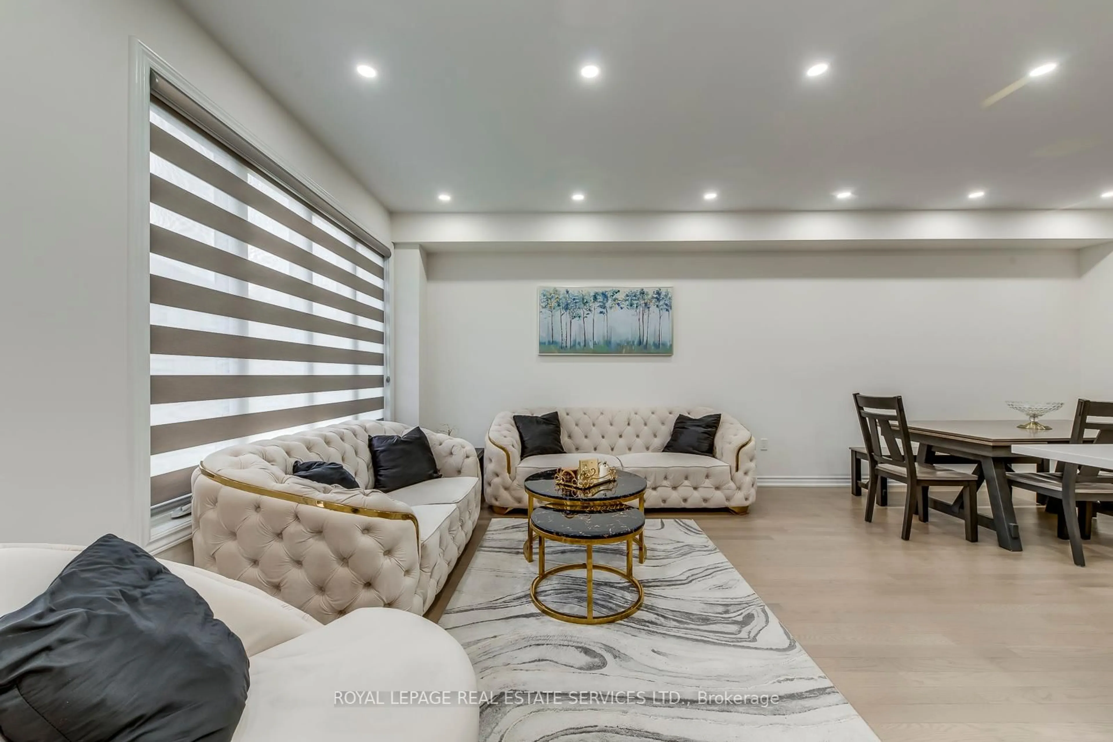 Living room with furniture, unknown for 595 Celandine Terr, Milton Ontario L9E 1Z7