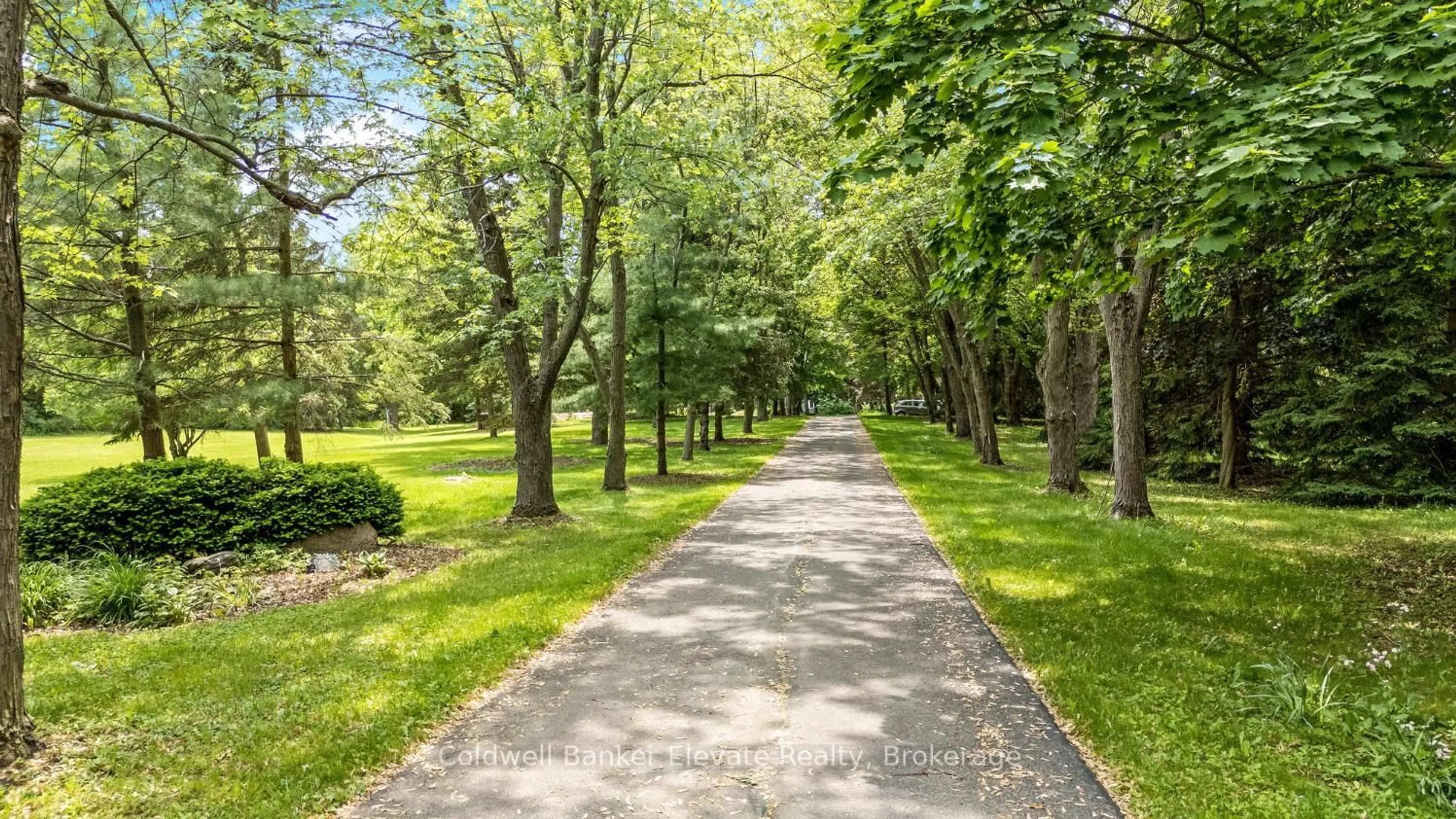 Patio, street for 12282 Eighth Line, Halton Hills Ontario L7G 4S4
