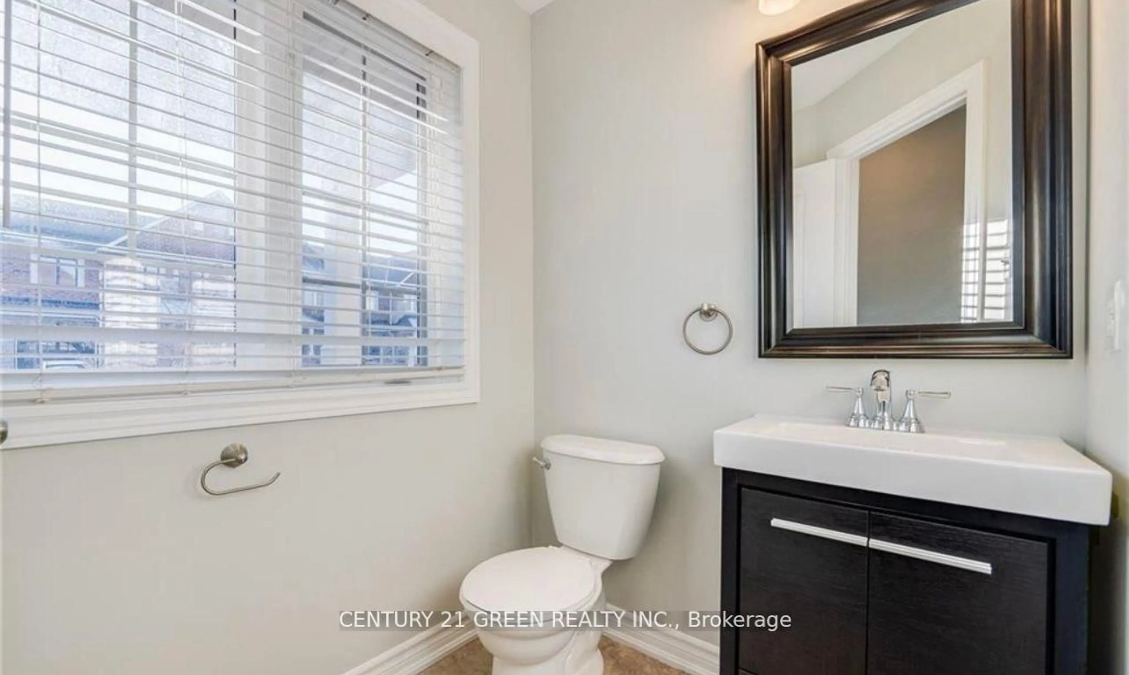 Standard bathroom, ceramic/tile floor for 569 Murray Meadows Pl, Milton Ontario L9T 8L8
