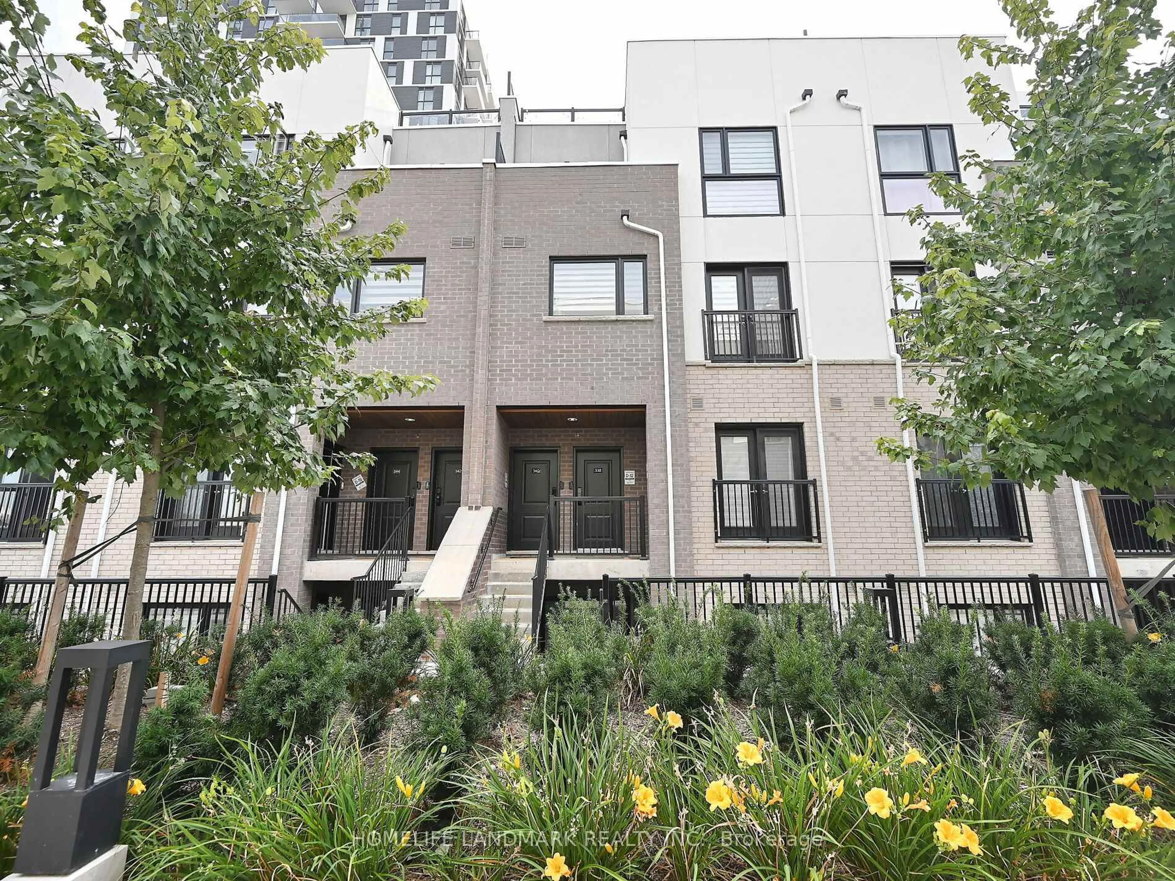 Patio, street for #338 - 349 Wheat Boom Dr, Oakville Ontario L6H 7X5