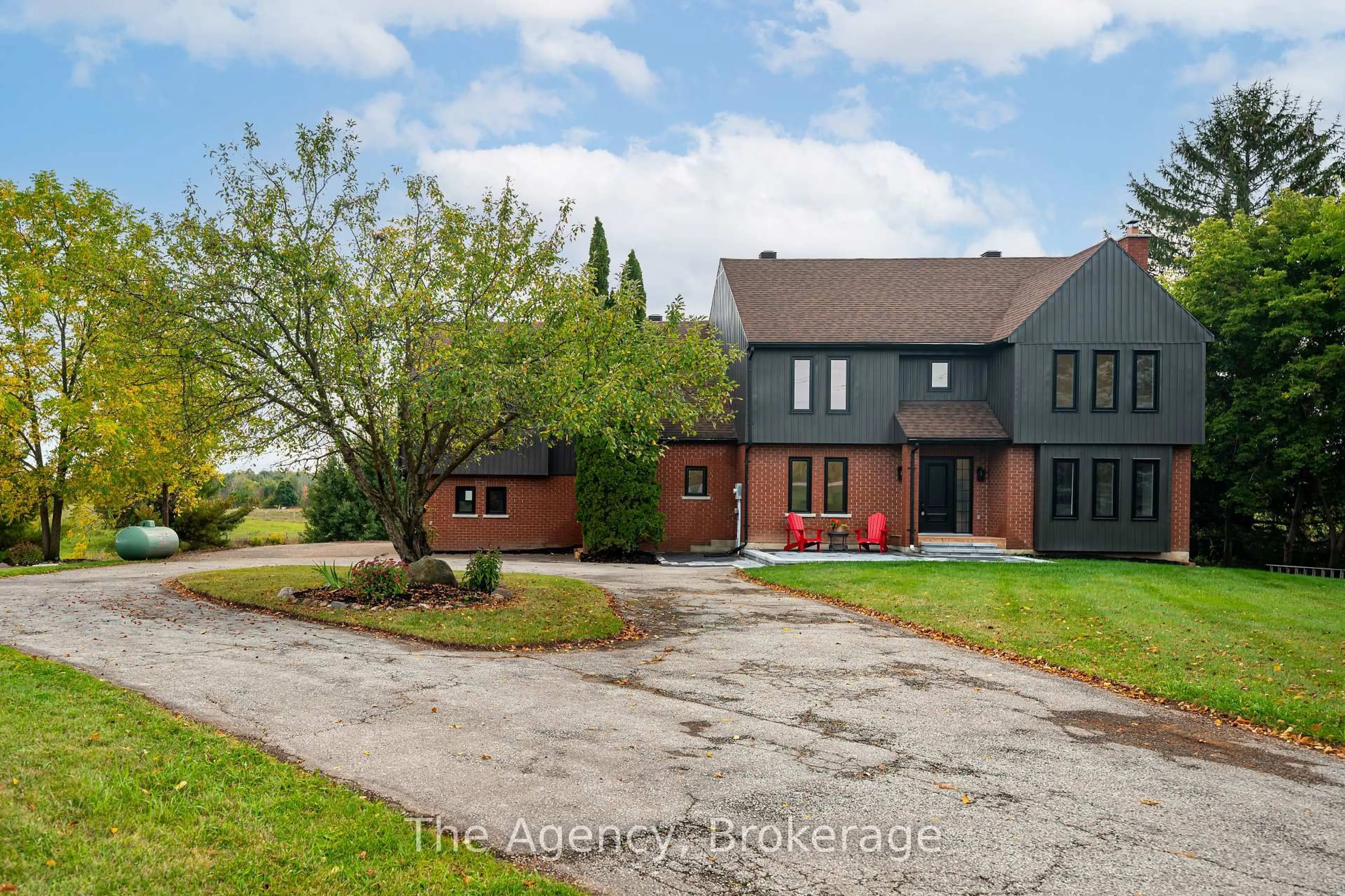 A pic from outside/outdoor area/front of a property/back of a property/a pic from drone, street for 14582 Chinguacousy Rd, Caledon Ontario L0P 1C0