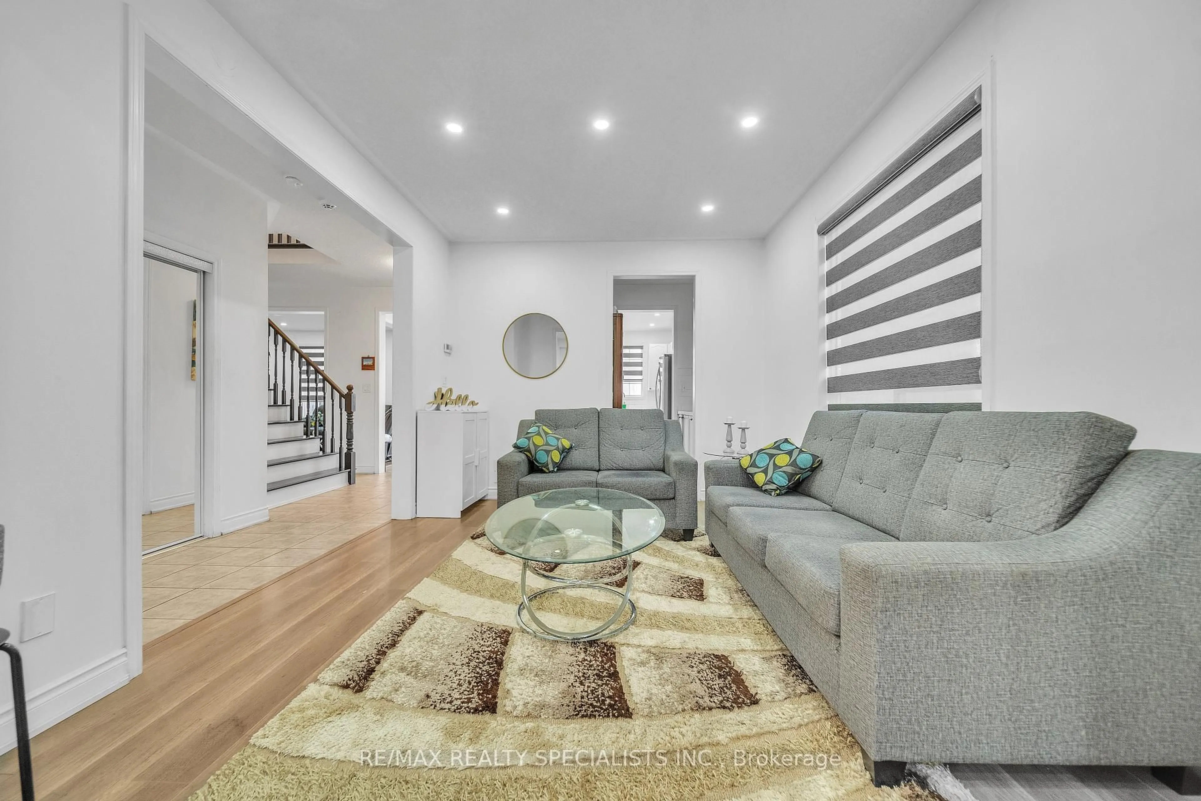 Living room with furniture, unknown for 8 Gander Cres, Brampton Ontario L6P 2J5