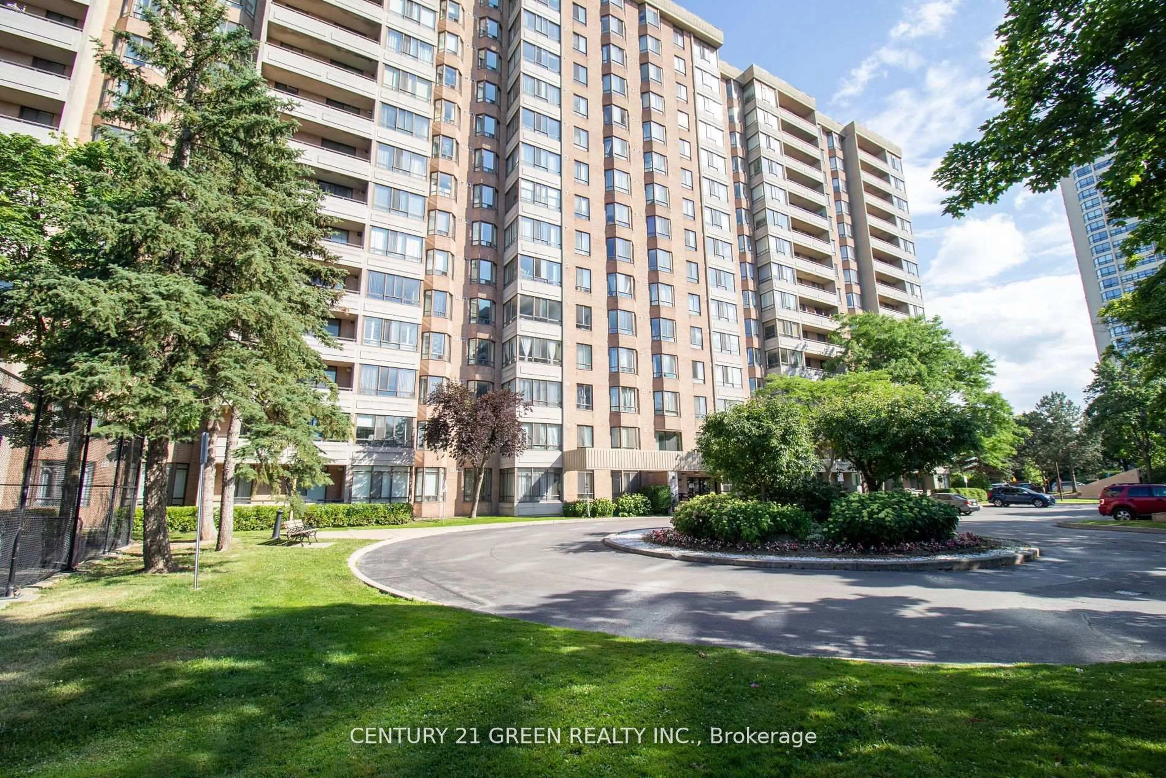 A pic from outside/outdoor area/front of a property/back of a property/a pic from drone, street for 5 Lisa St #706, Brampton Ontario L6T 4T4