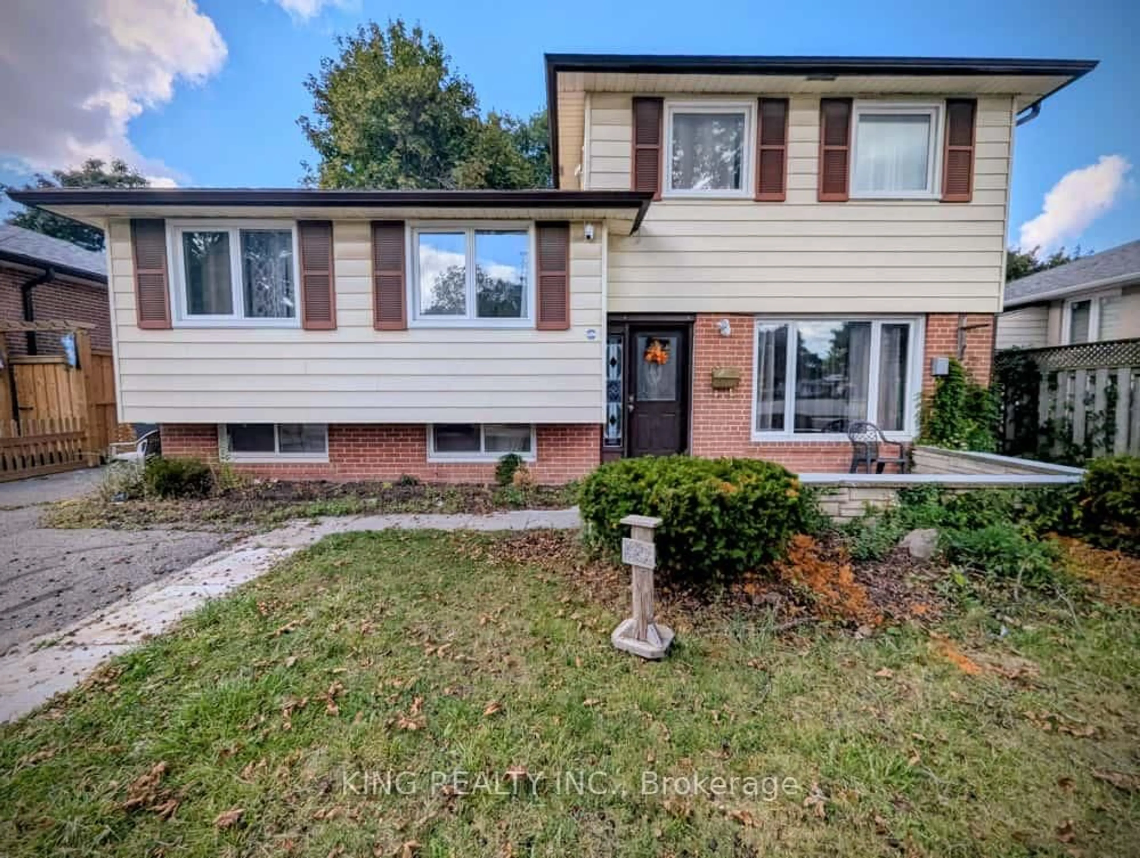 Unknown for 30 Parkway Ave, Brampton Ontario L6X 2G4