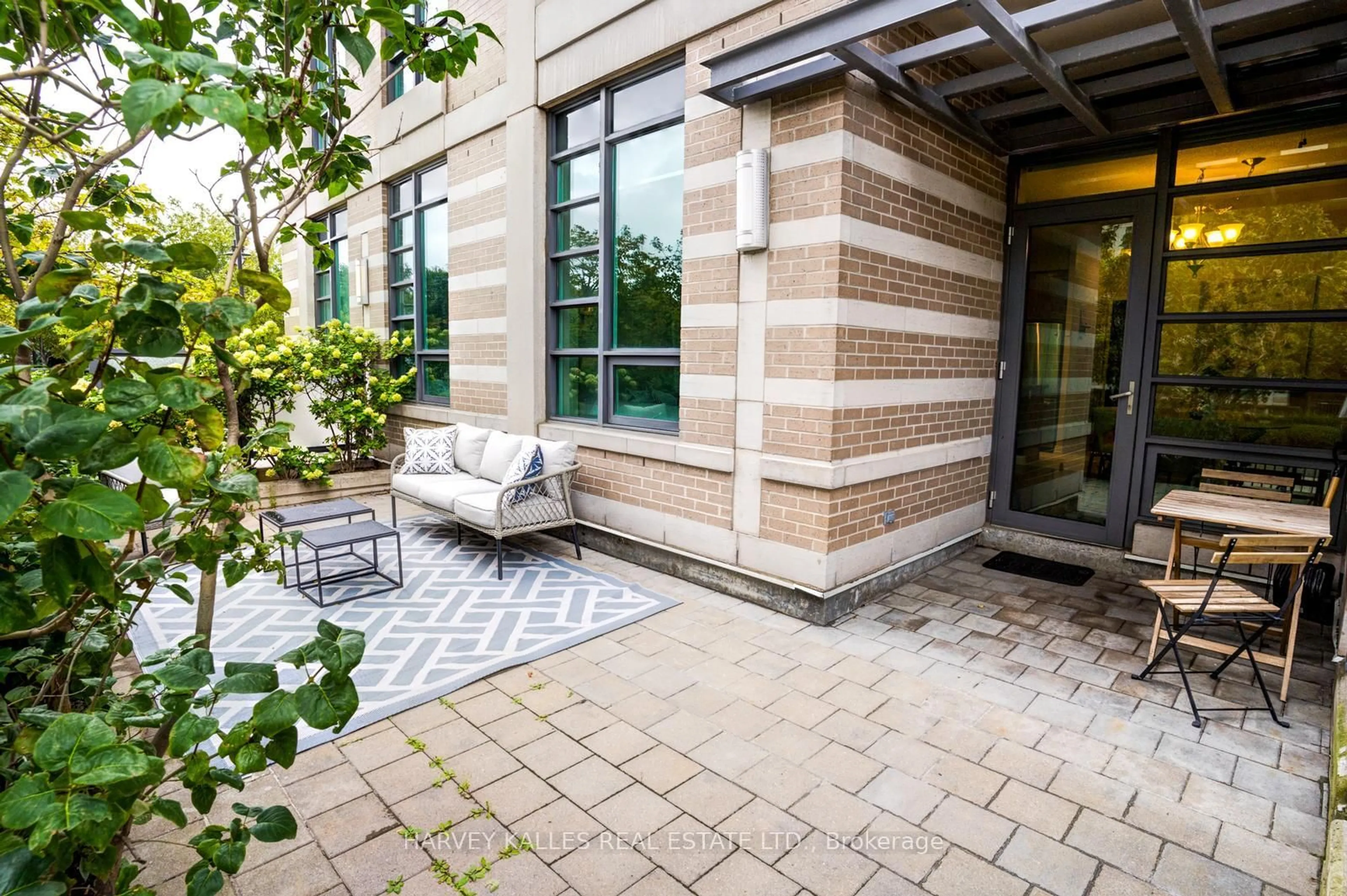 Patio, street for 215 Sherway Gardens Rd #109, Toronto Ontario M9C 0A4