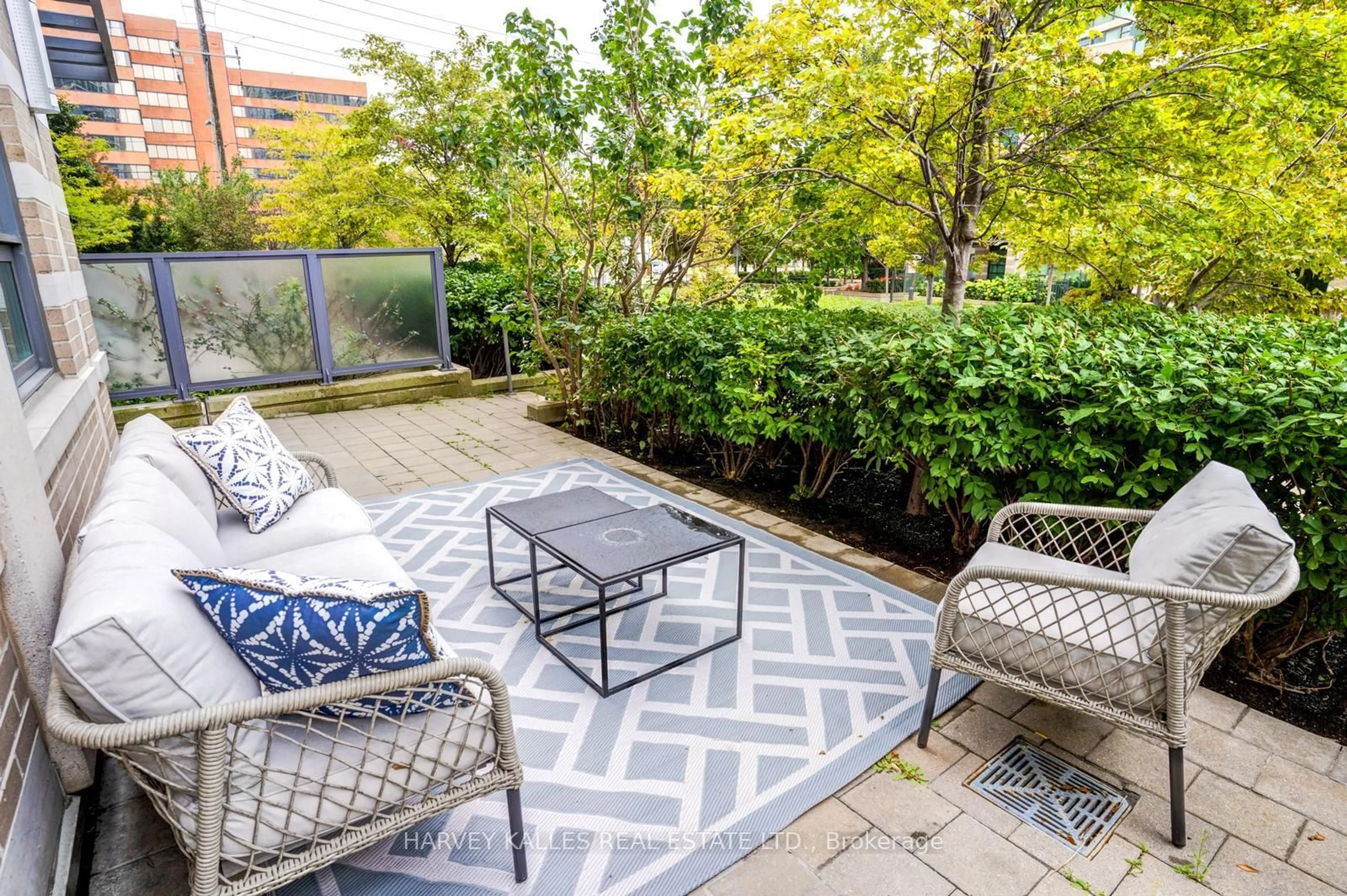 Patio, street for 215 Sherway Gardens Rd #109, Toronto Ontario M9C 0A4