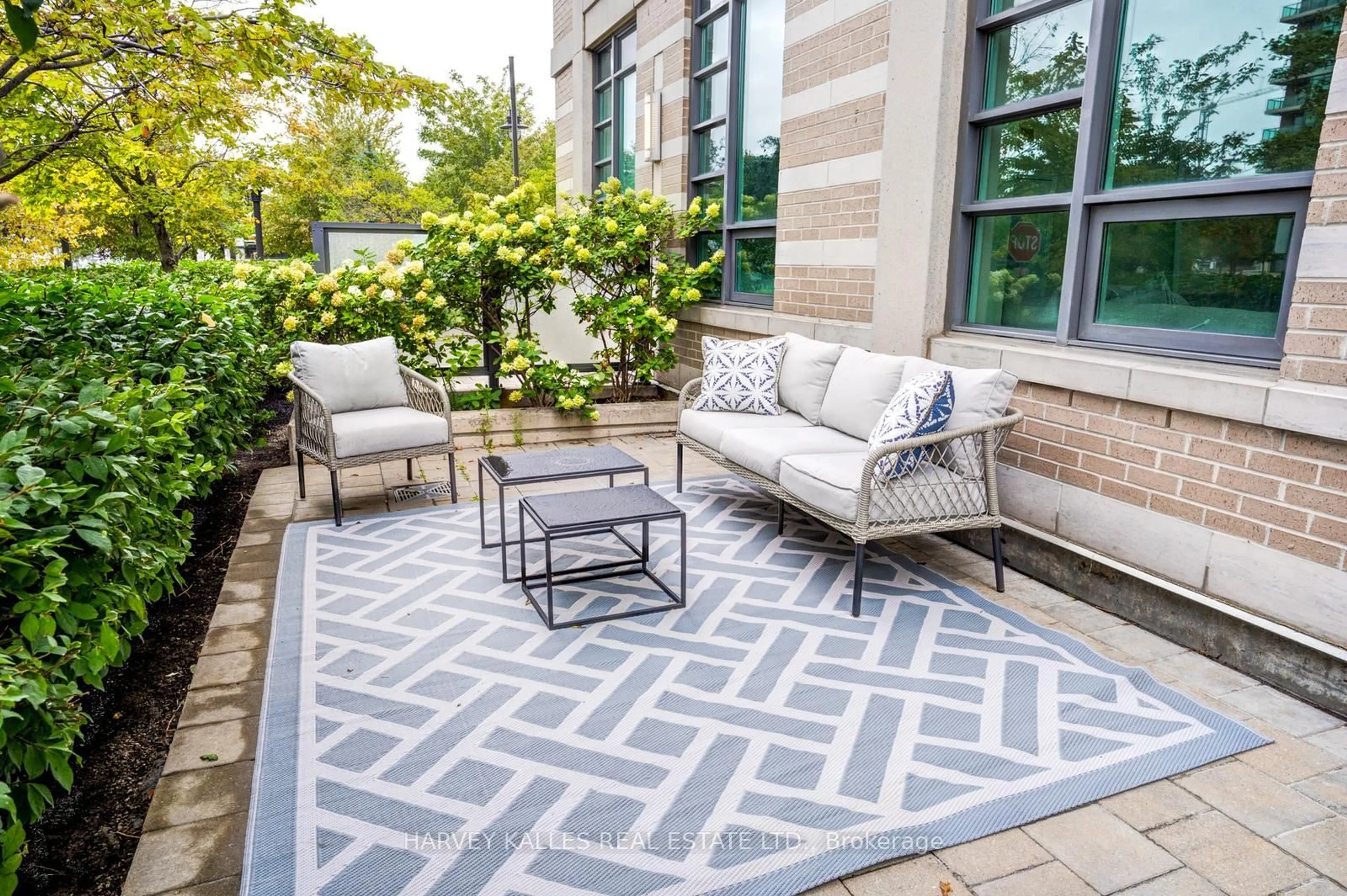 Patio, street for 215 Sherway Gardens Rd #109, Toronto Ontario M9C 0A4