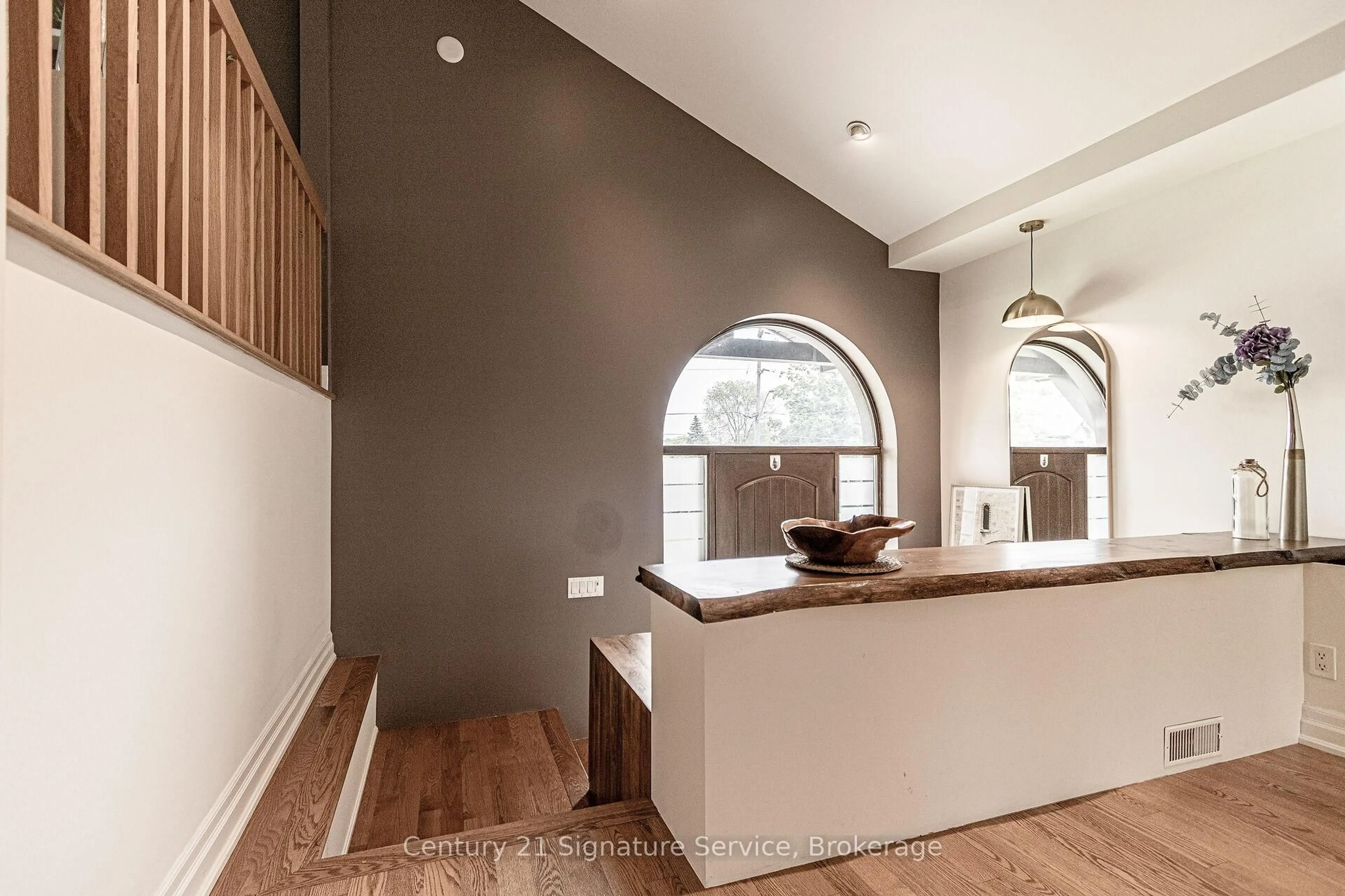Open concept kitchen, unknown for 24 Joymar Dr, Mississauga Ontario L5M 1E9