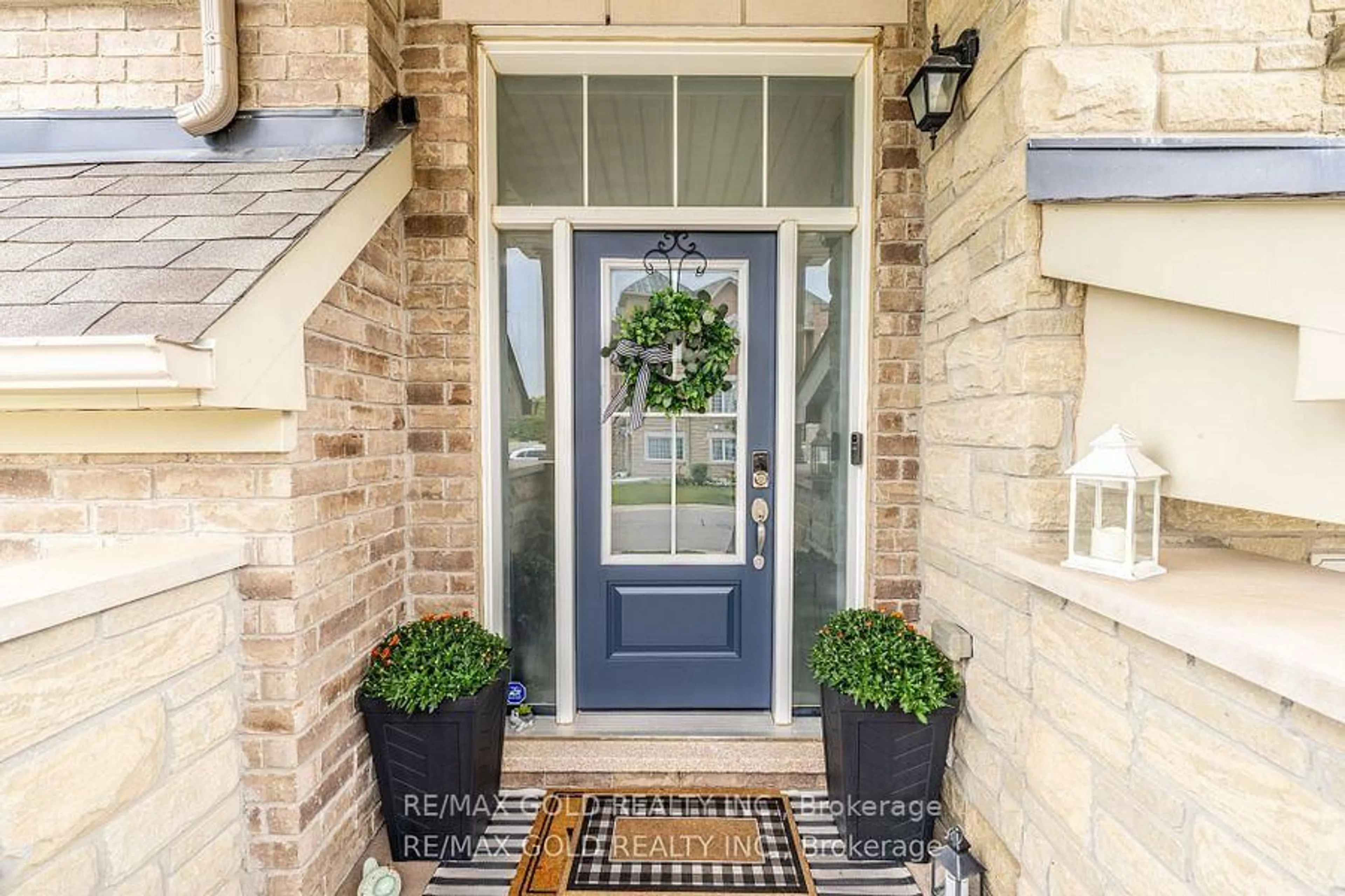 Indoor entryway for 34 Rockbrook Tr, Brampton Ontario L7A 4H8
