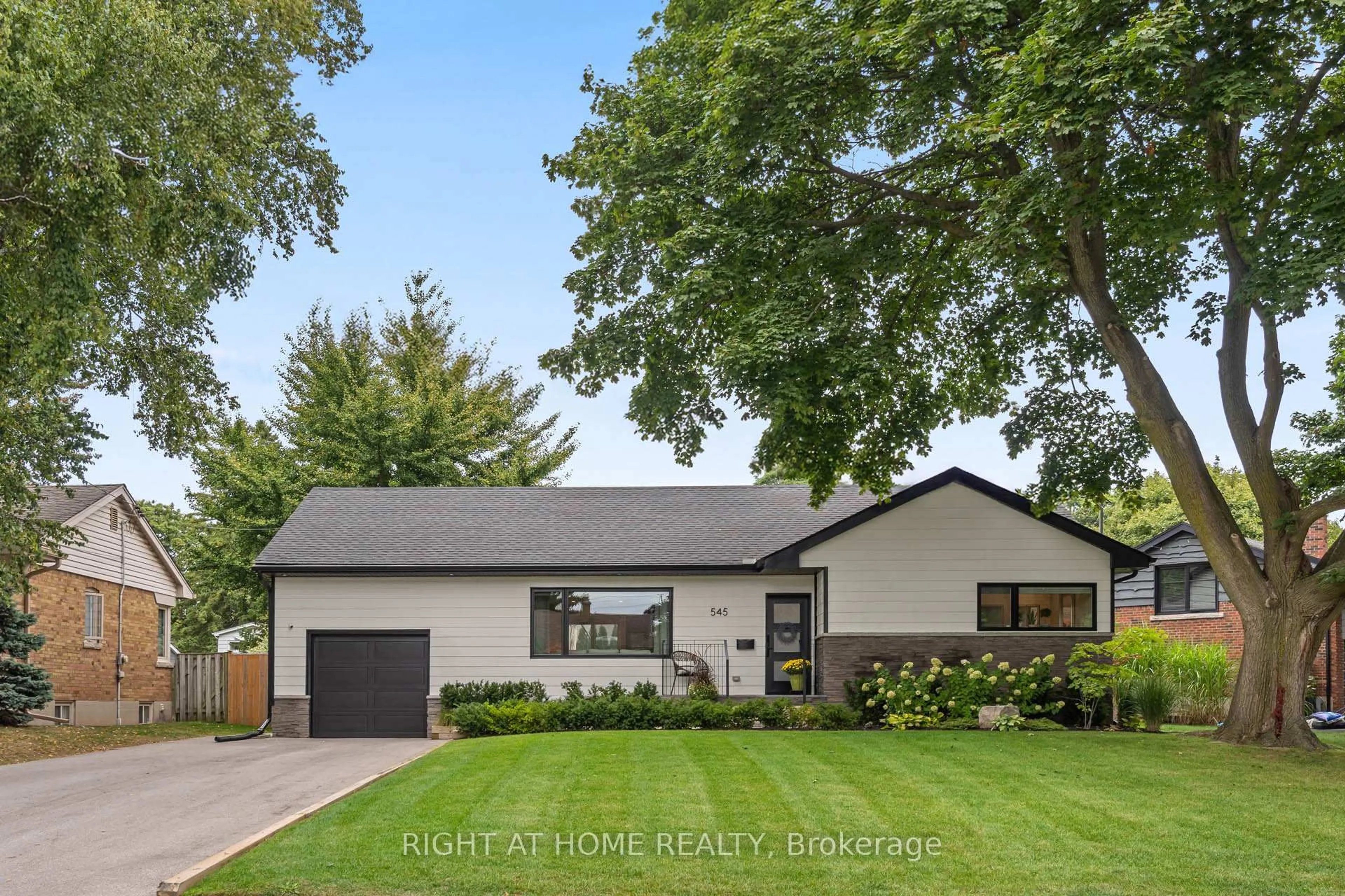 Unknown for 545 Huron Dr, Burlington Ontario L7T 3V4
