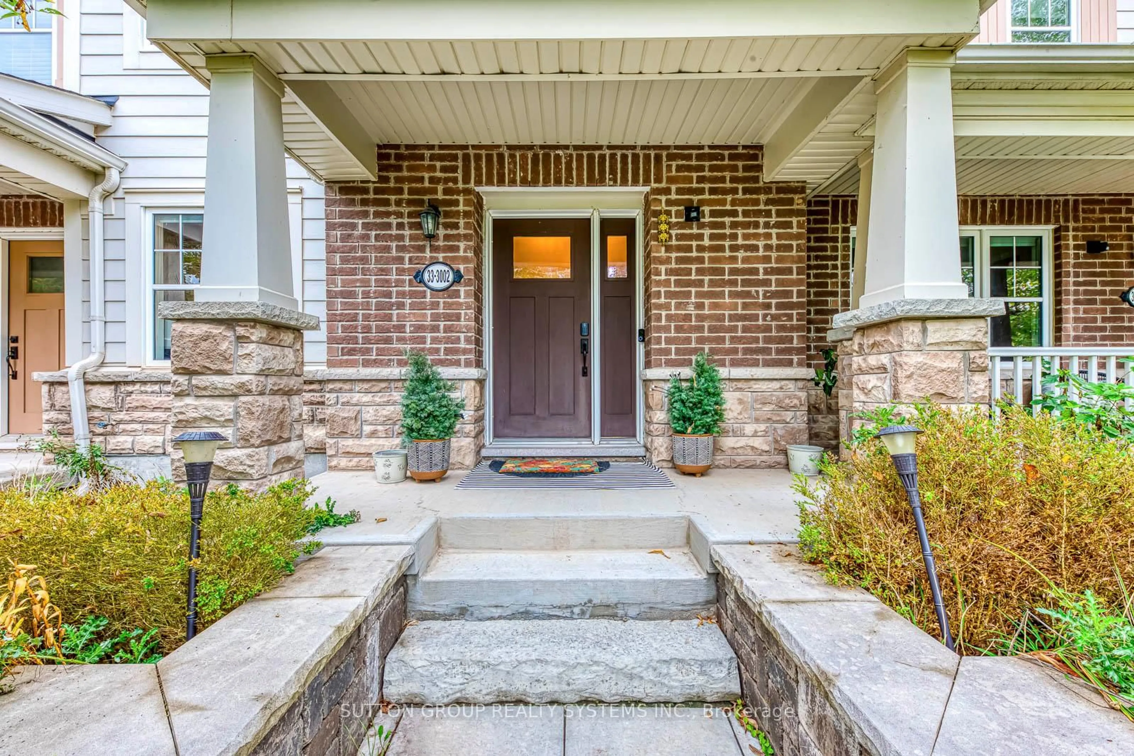 Home with brick exterior material, street for 3002 Preserve Drive, Unit 33 Dr #33, Oakville Ontario L6M 0V5